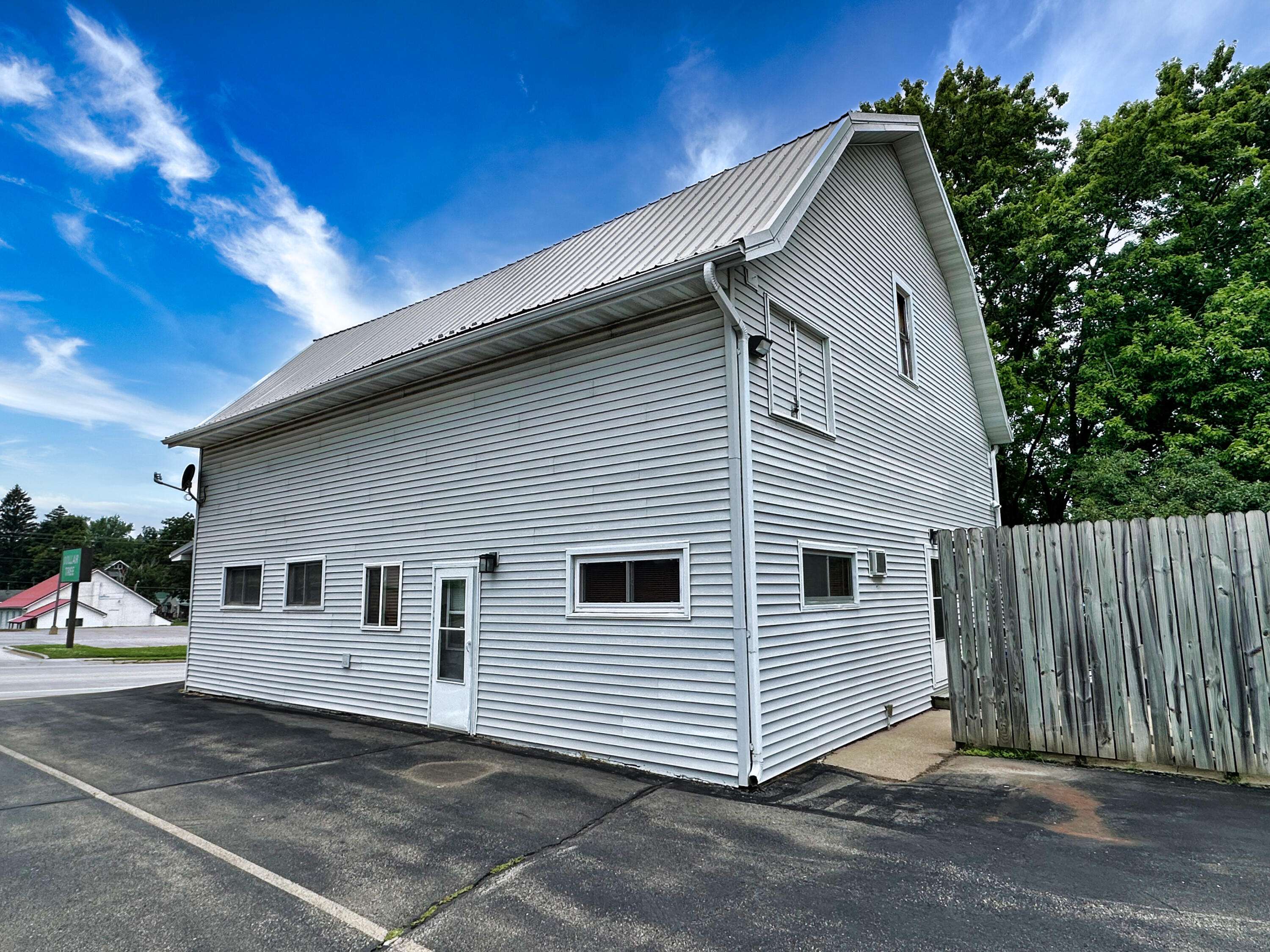 Viroqua, WI 54665,313 N Main St