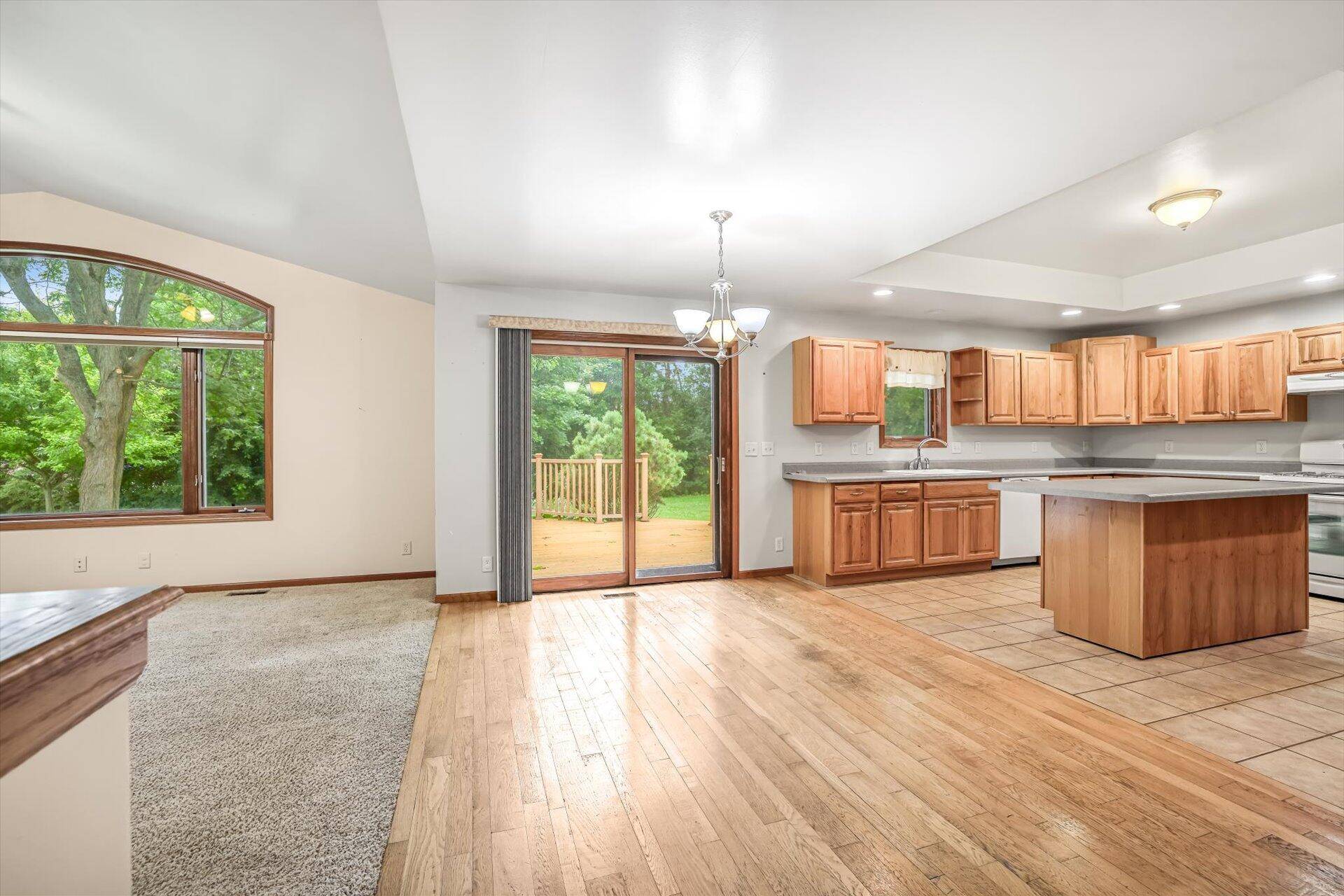 Delavan, WI 53115,3467 Country View Dr