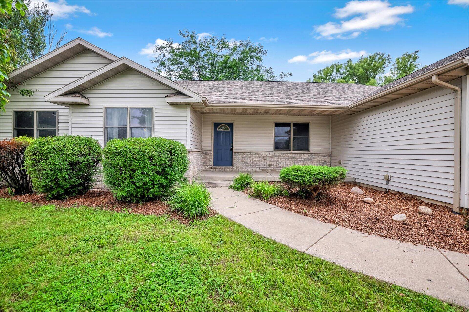 Delavan, WI 53115,3467 Country View Dr