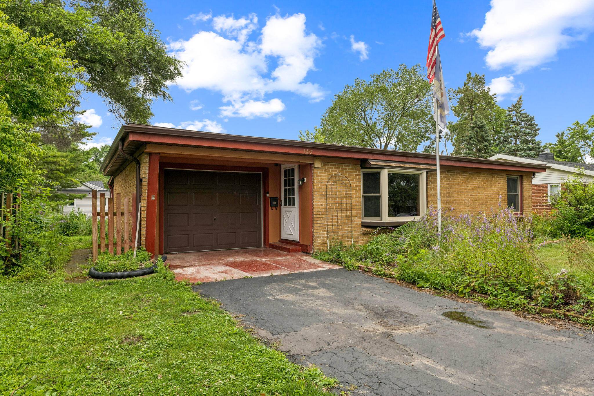 Pewaukee, WI 53072,140 Caldwell St