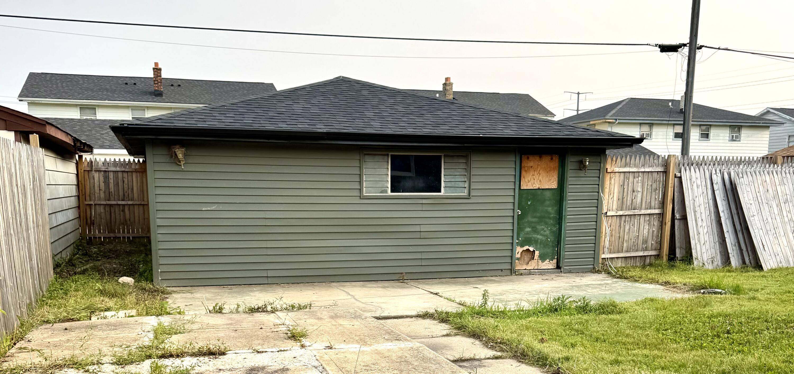 Milwaukee, WI 53223,6655 W Brentwood Ave