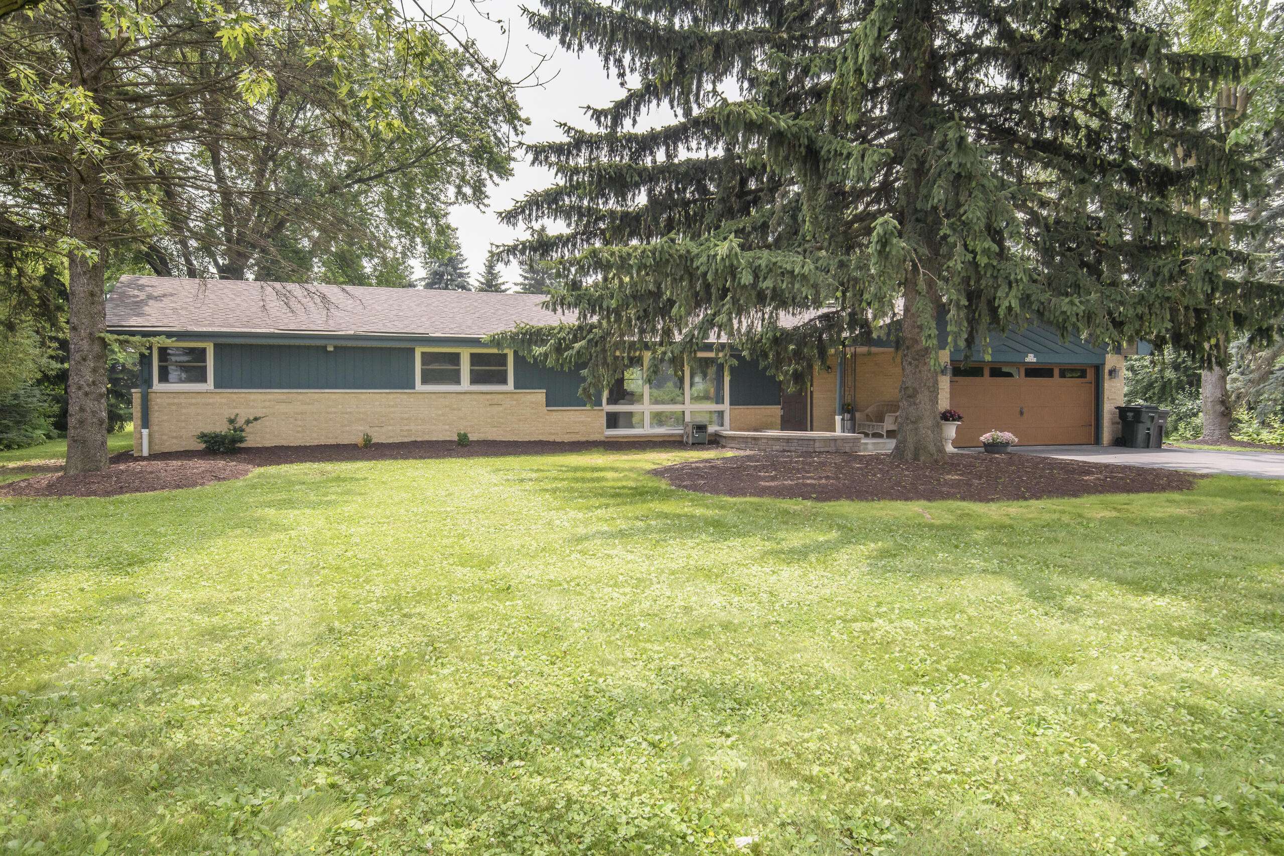 Pewaukee, WI 53072,N45W22955 Lindsay Rd