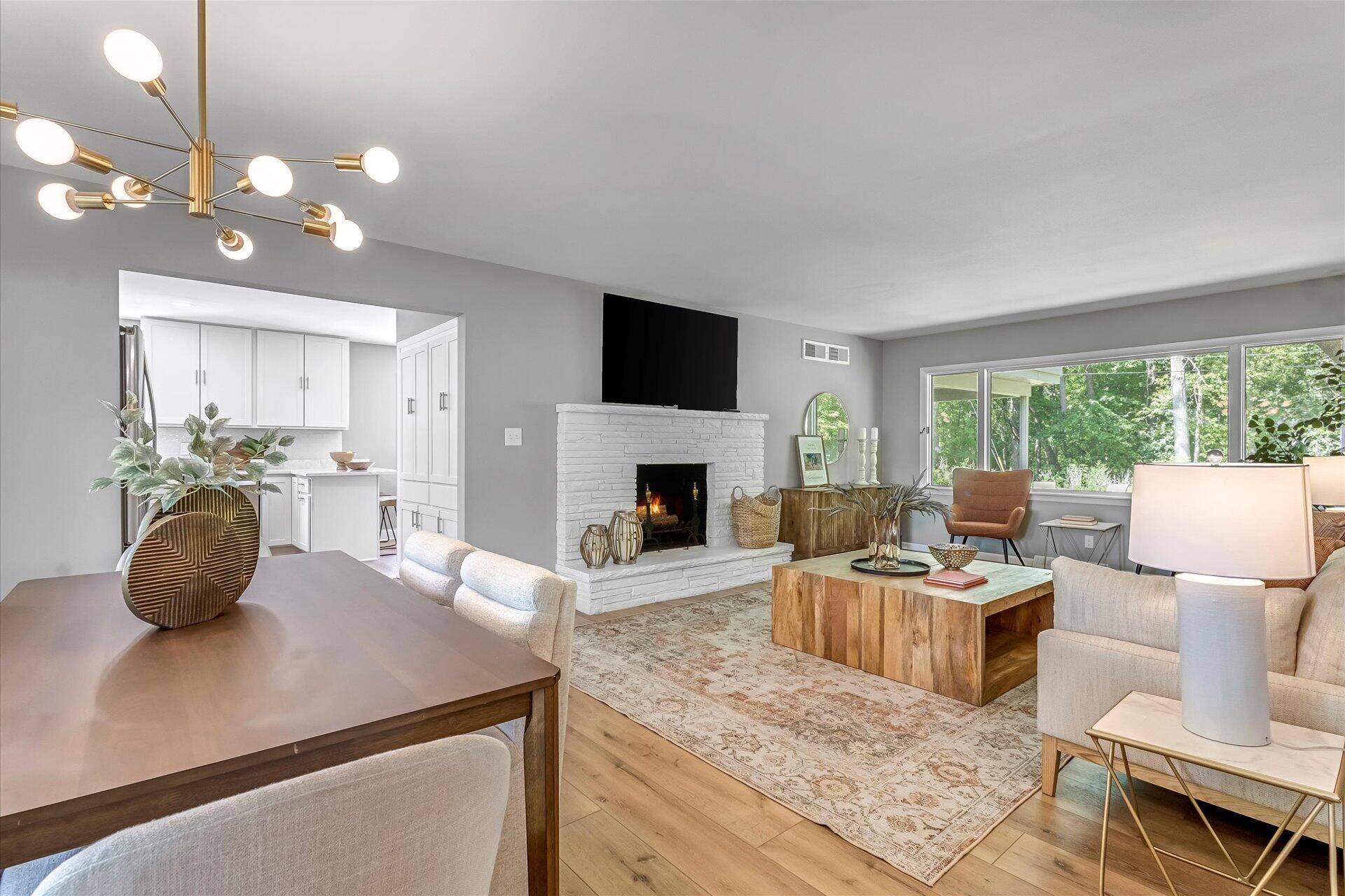 Cedarburg, WI 53012,W57N793 Hawthorne Ave