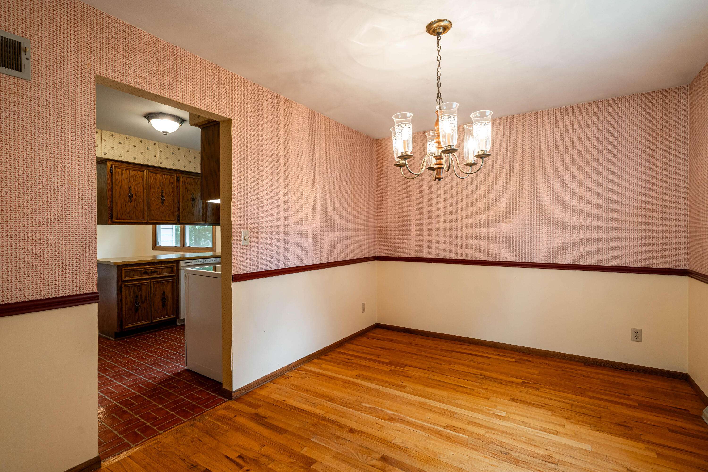Hartland, WI 53029,821 Buckingham Cir