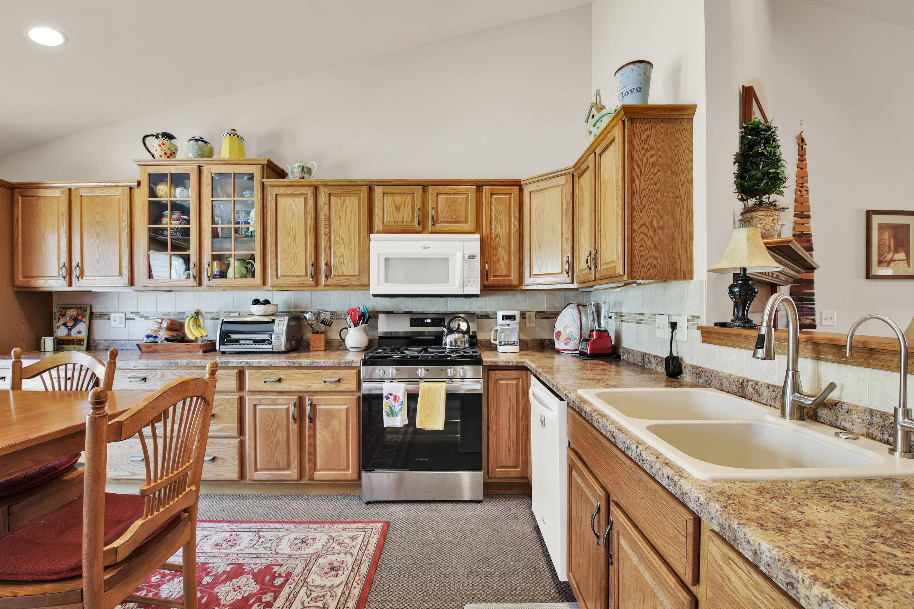 Hartford, WI 53027,1456 Bluebell Dr