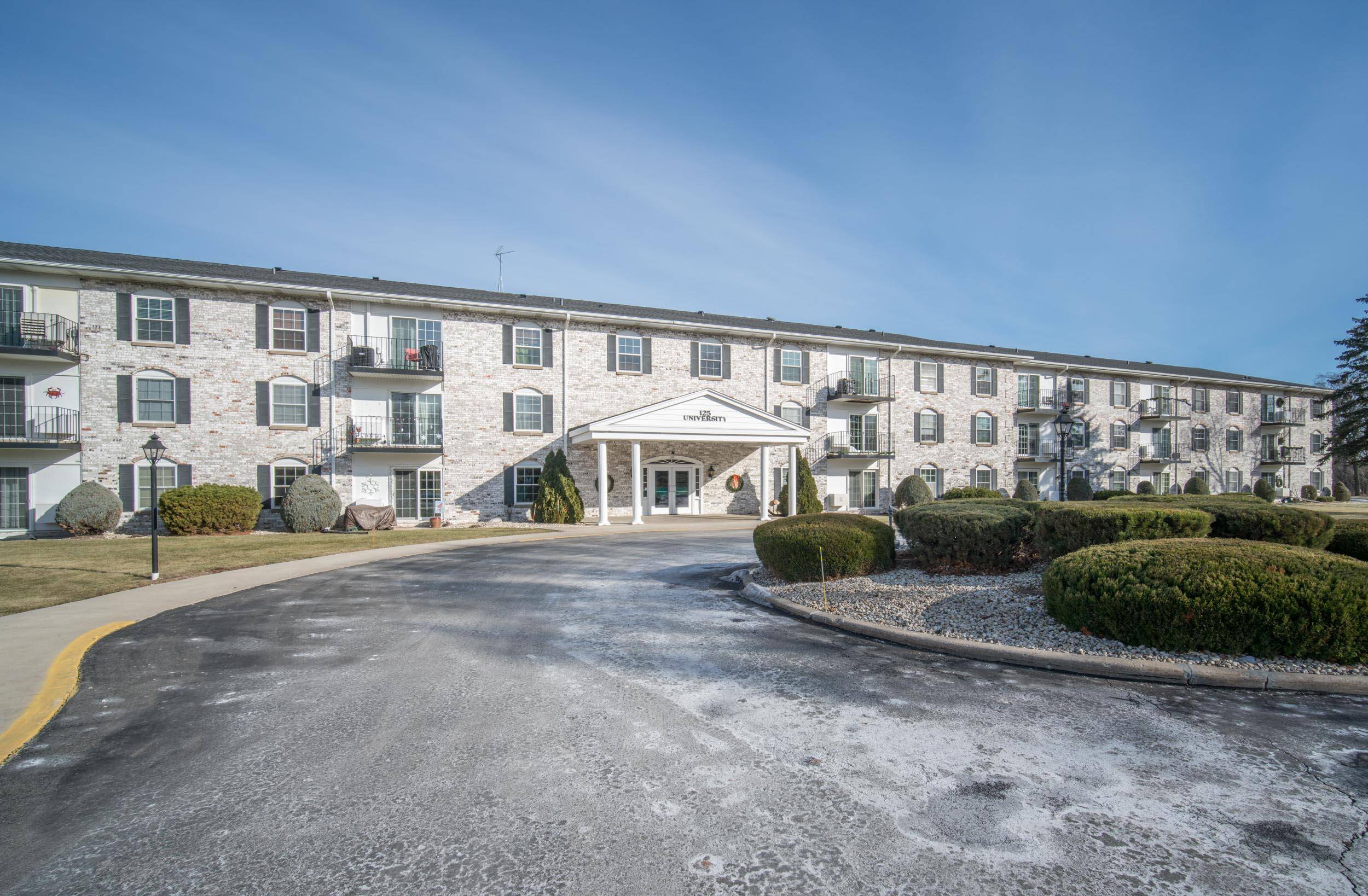 West Bend, WI 53095,125 N University Dr Unit 217