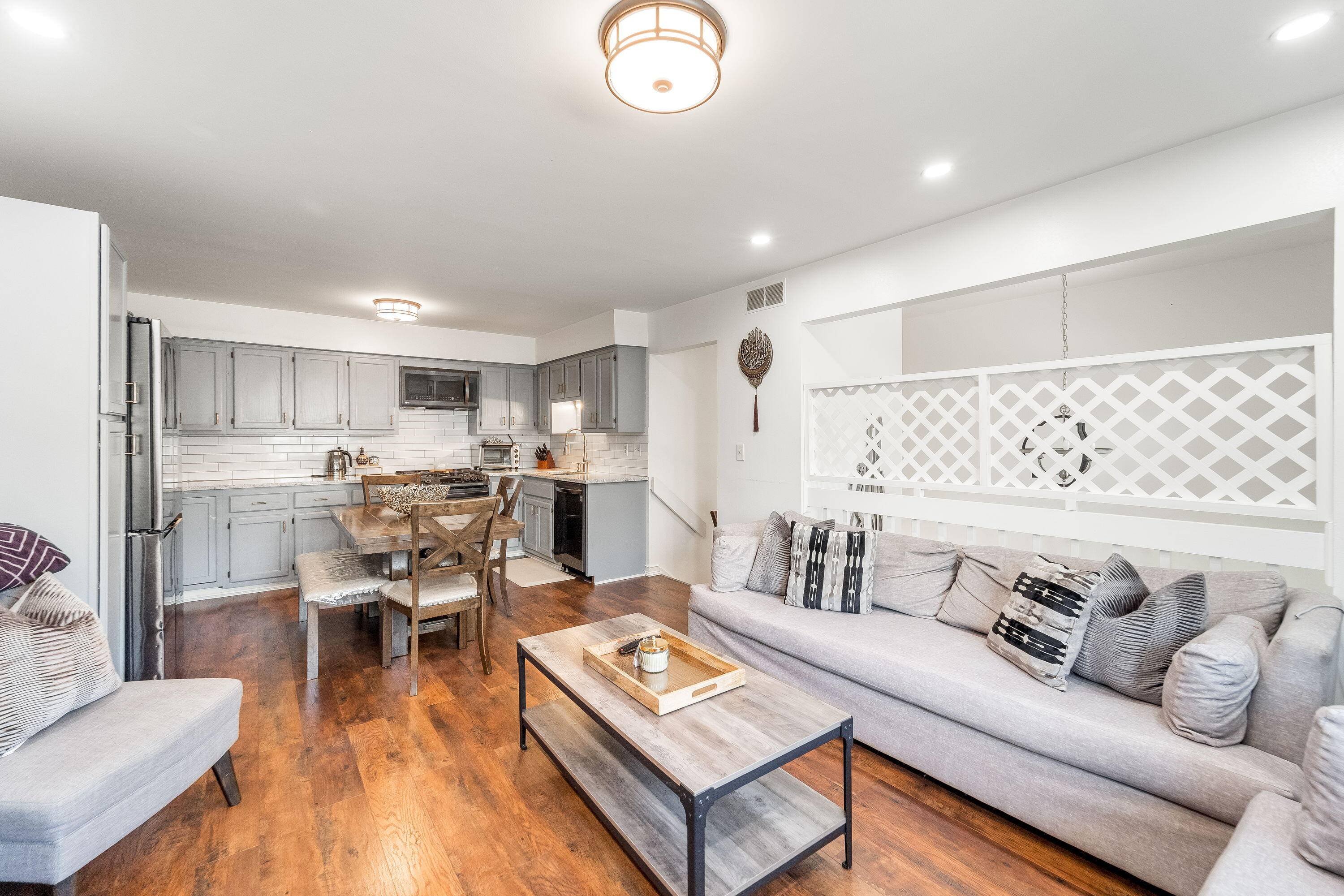 Oak Creek, WI 53154,6421 S Crabapple Ct Unit 3