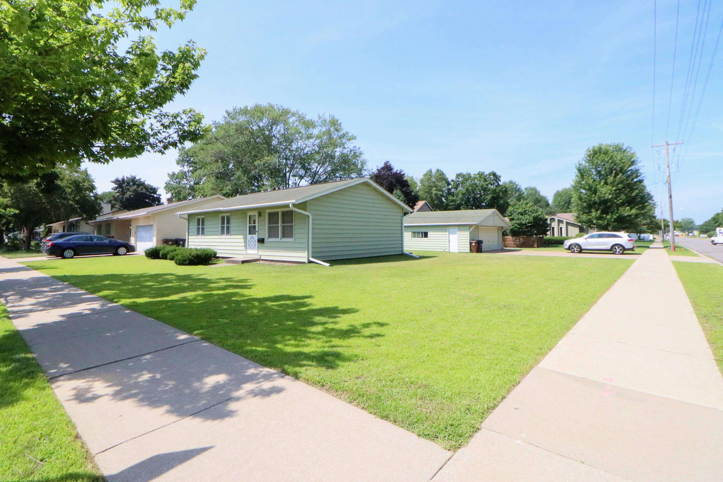 Onalaska, WI 54650,645 11th Ave N