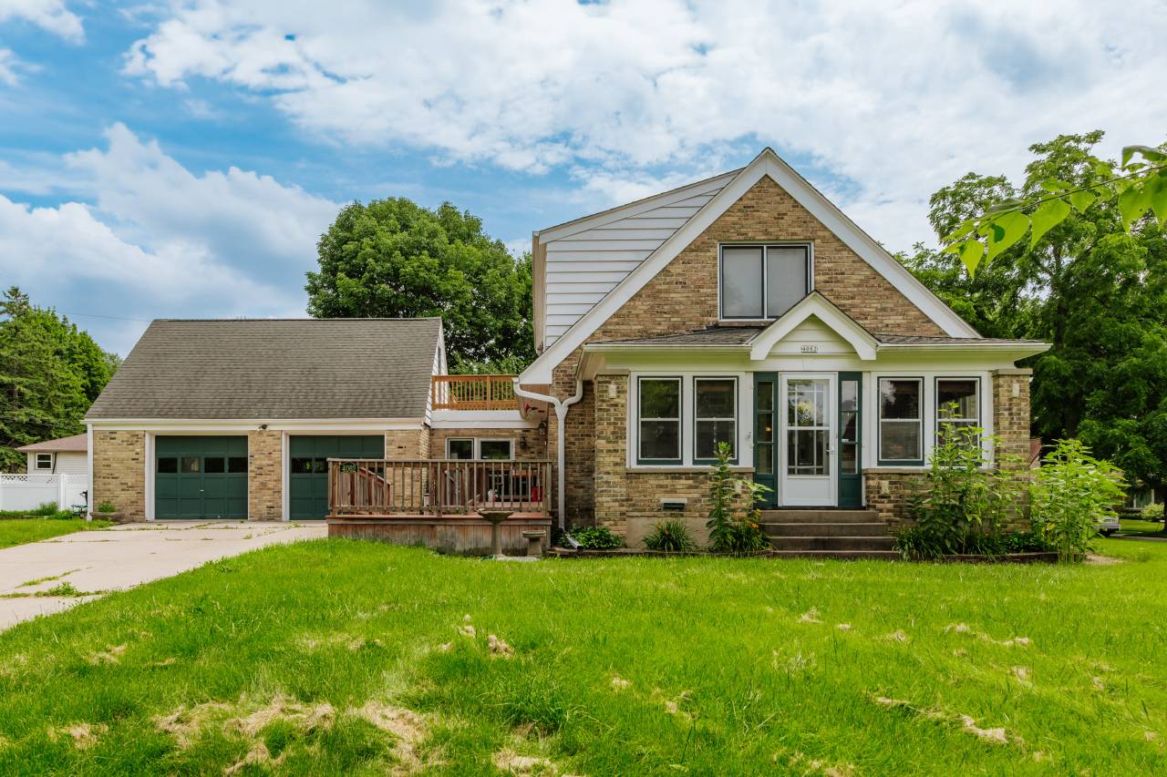 Wauwatosa, WI 53222,4062 N 99th St