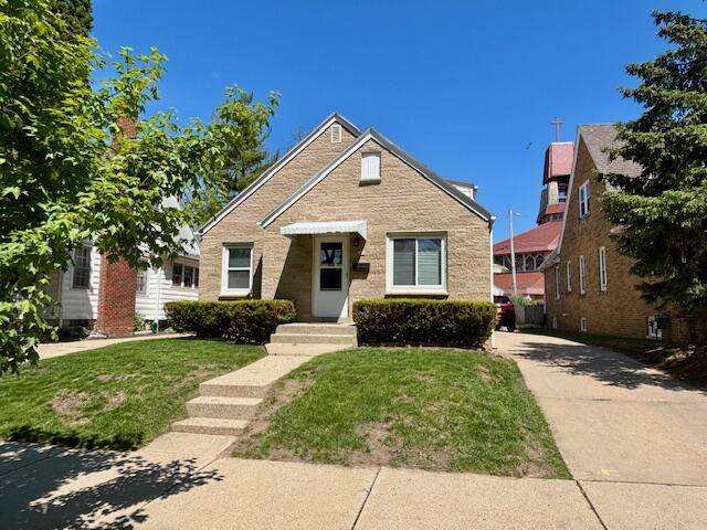 Milwaukee, WI 53213,206 N 77th St