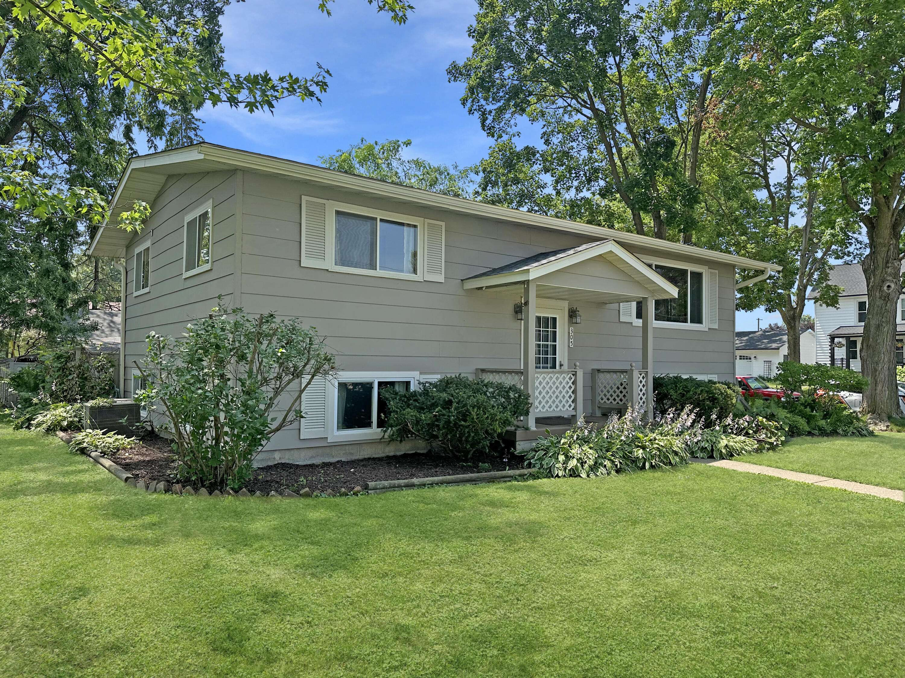 West Salem, WI 54669,305 Garland St E