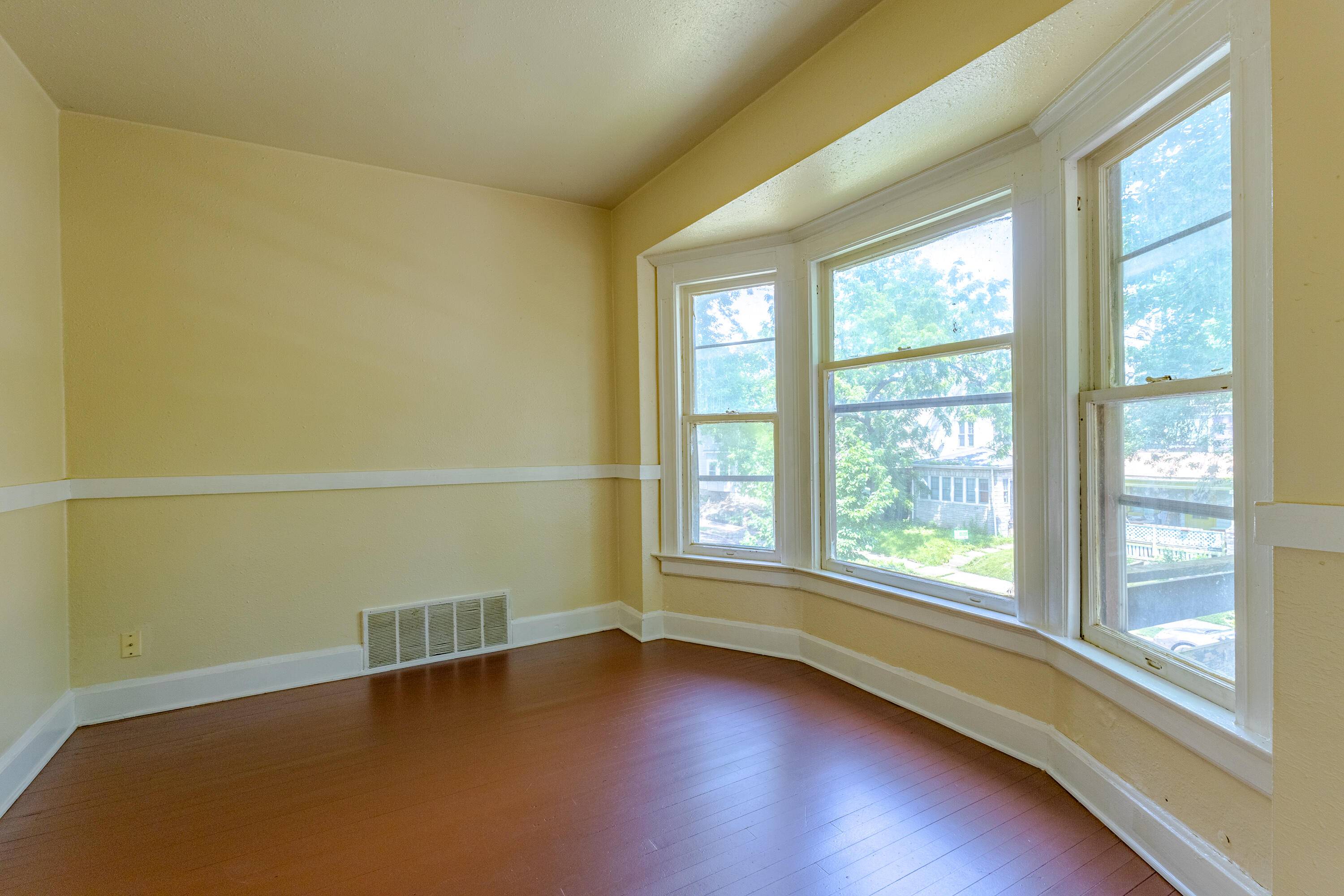 Milwaukee, WI 53208,3913 W Walnut St Unit 3915