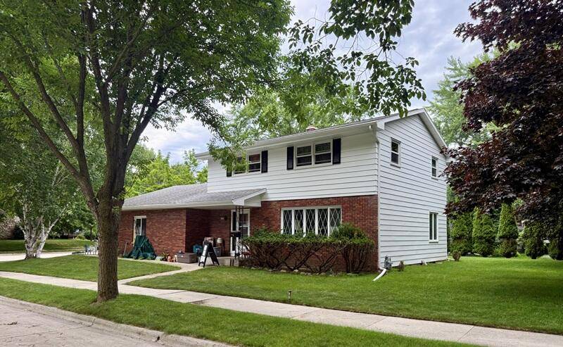 Sheboygan, WI 53083,3107 Cherokee Dr