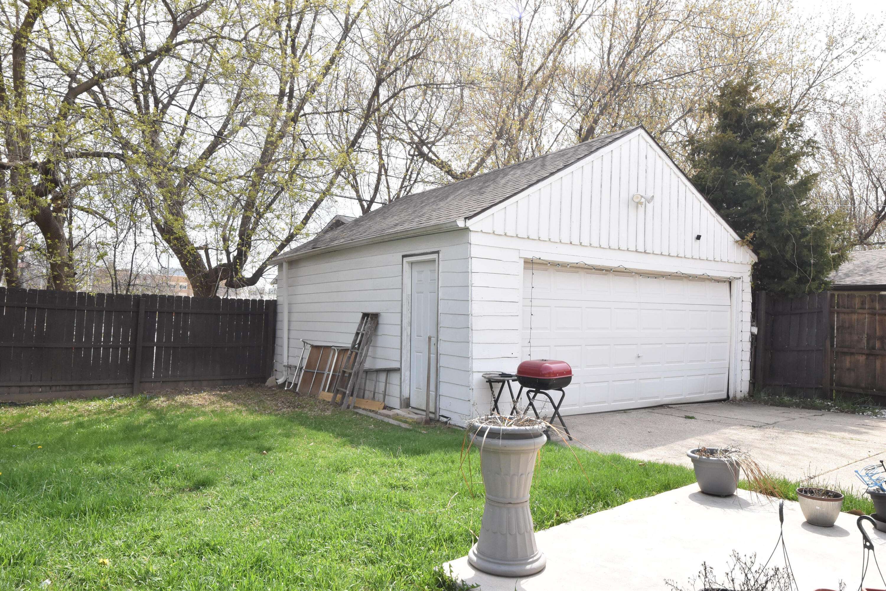 Milwaukee, WI 53209,4040 N 11th St