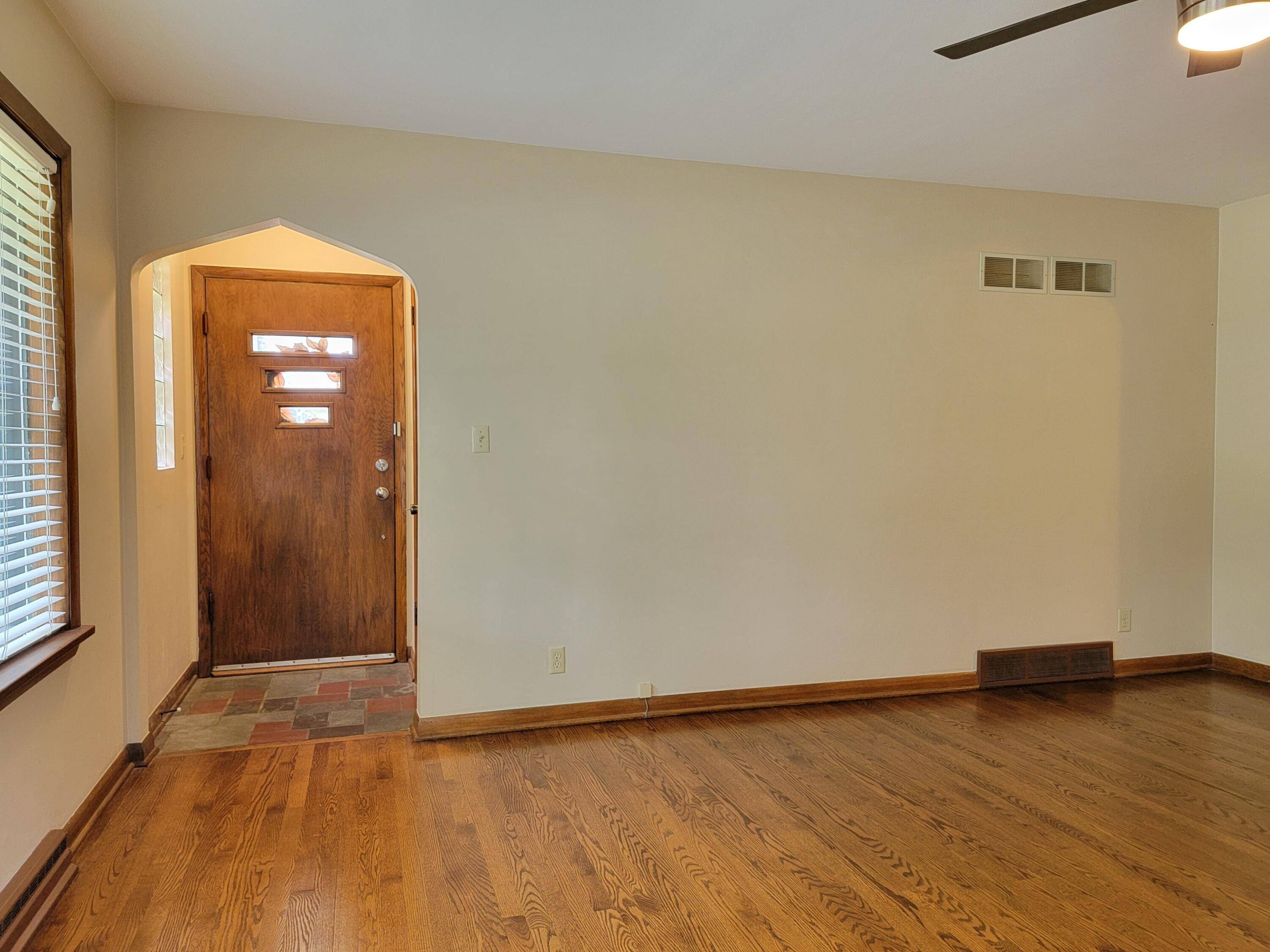 Milwaukee, WI 53220,7181 W Wedgewood Dr