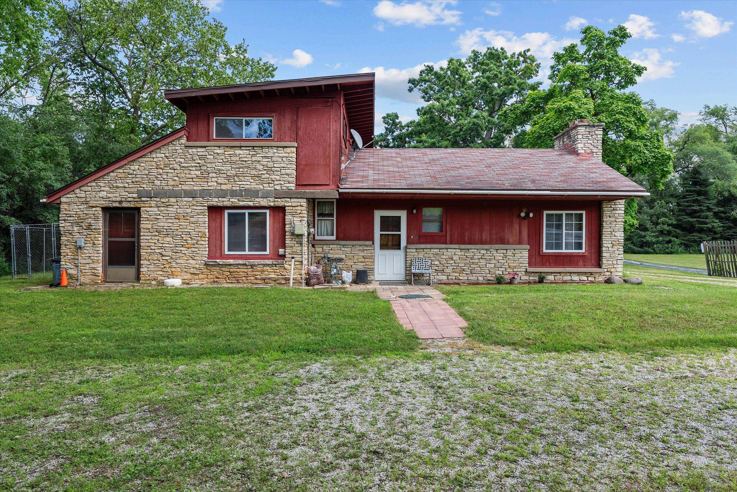 Milwaukee, WI 53224,6767 N 115th St