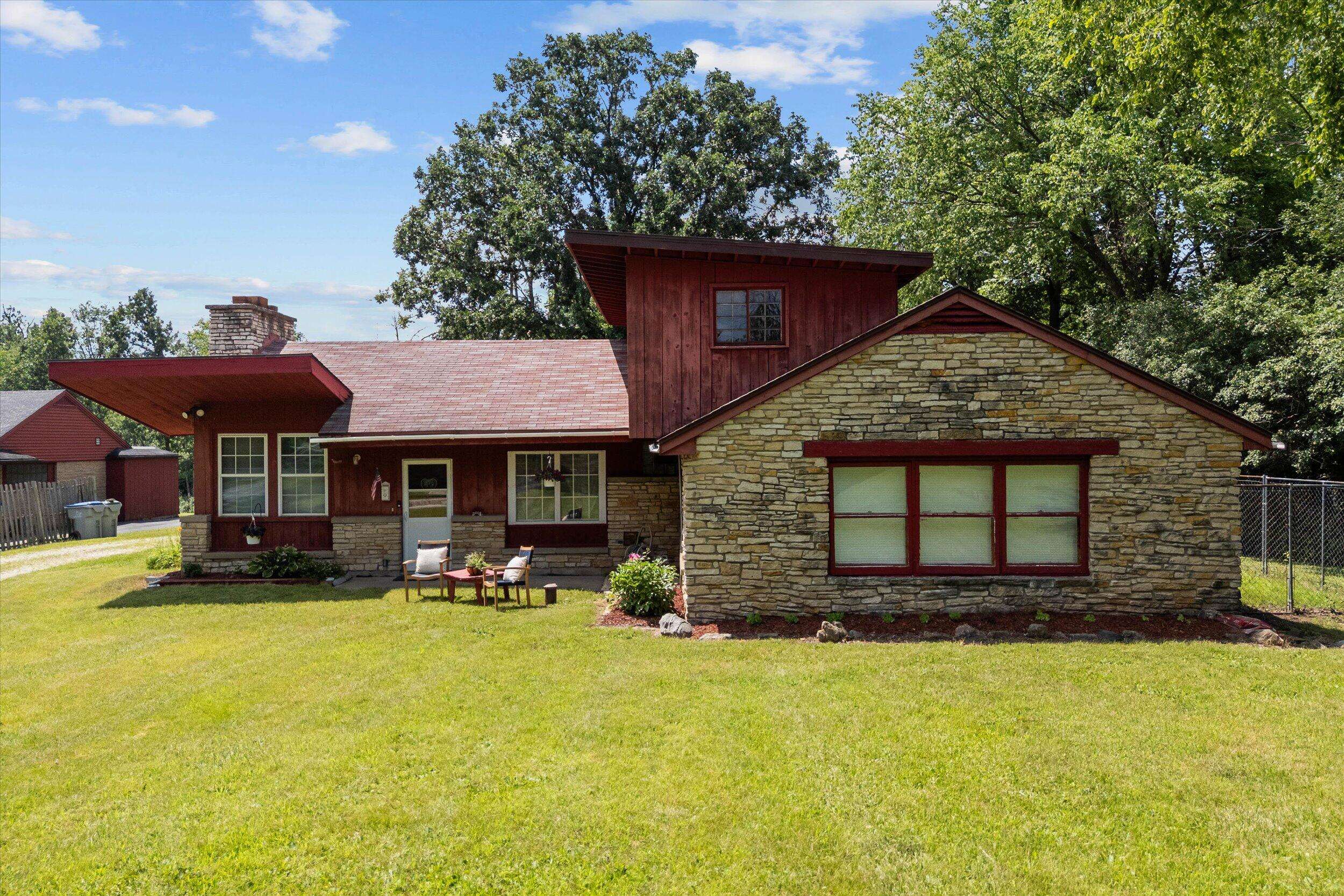 Milwaukee, WI 53224,6767 N 115th St