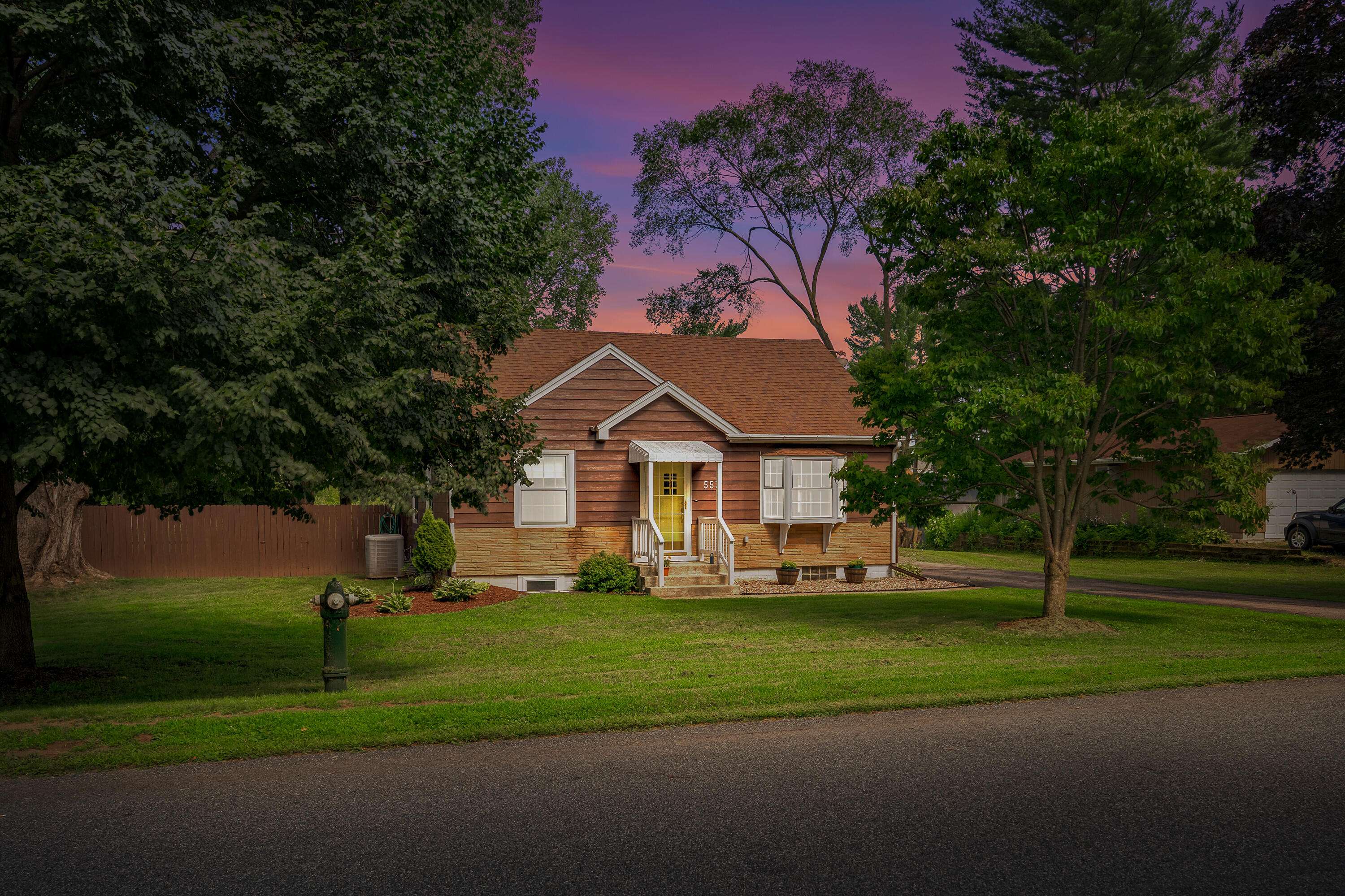 Onalaska, WI 54650,553 Court Rd
