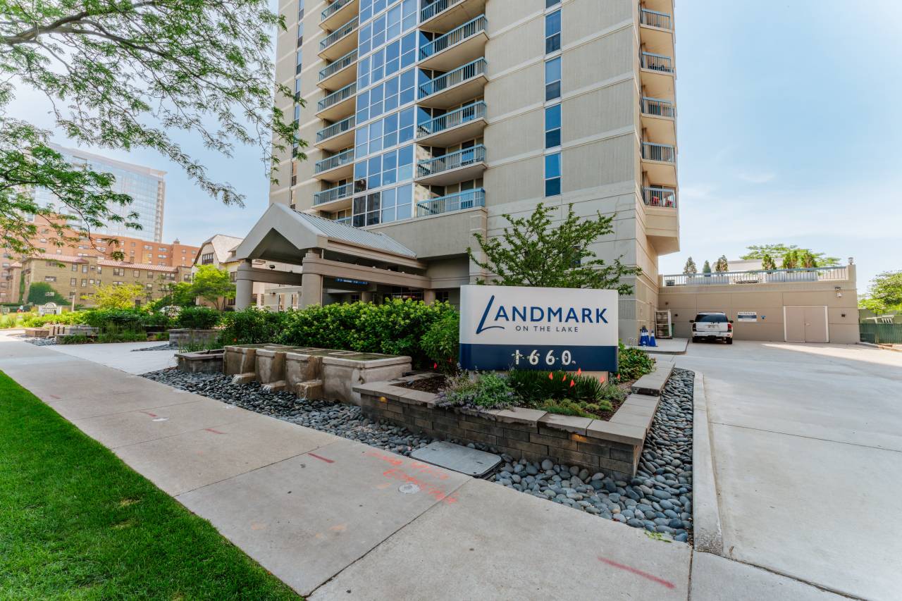 Milwaukee, WI 53202,1660 N Prospect Ave Unit 2708