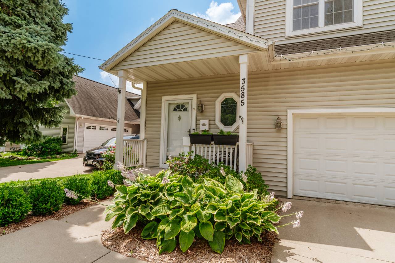 Milwaukee, WI 53228,3585 S 92nd St