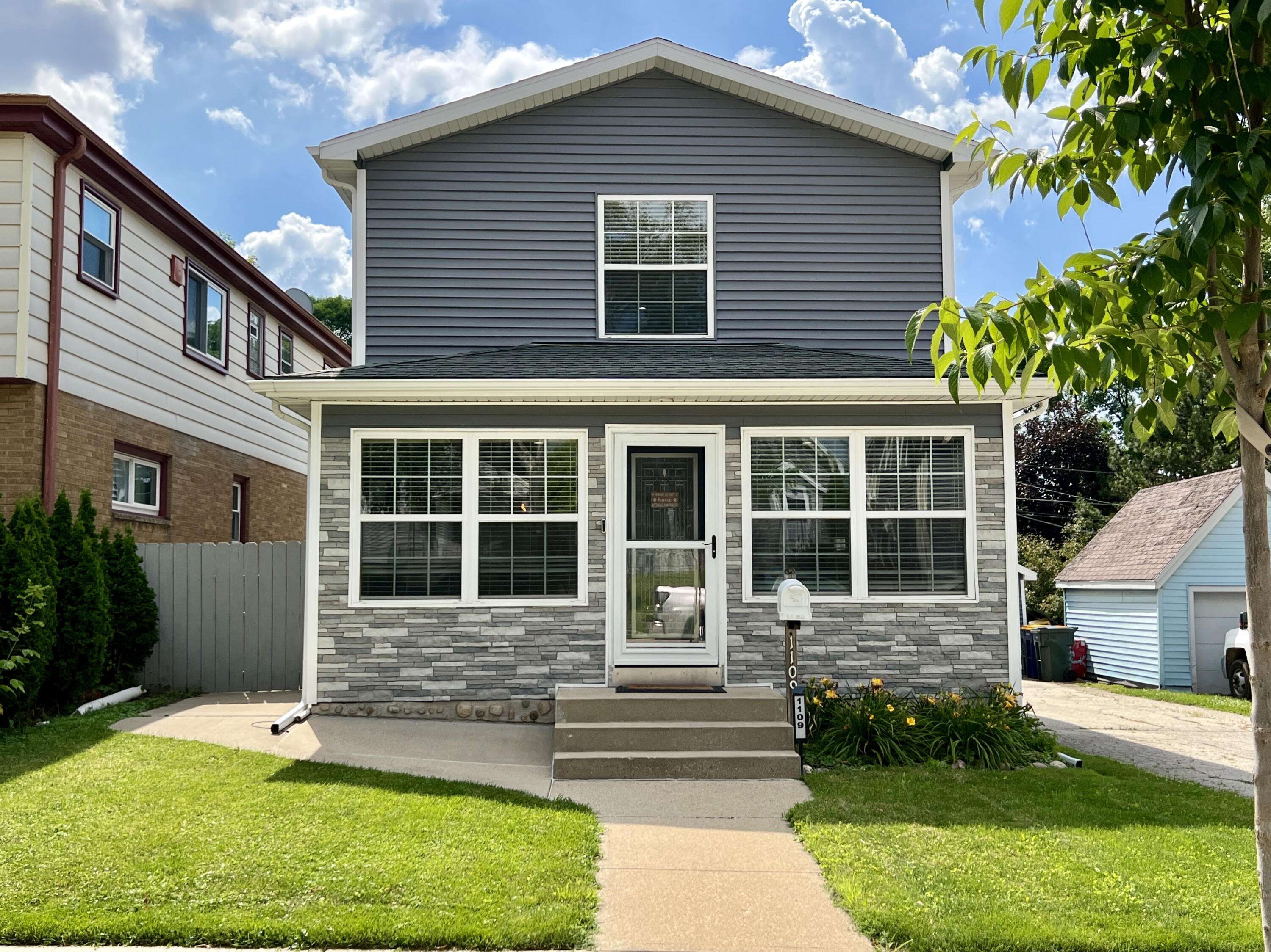 West Allis, WI 53214,1109 S 86th St