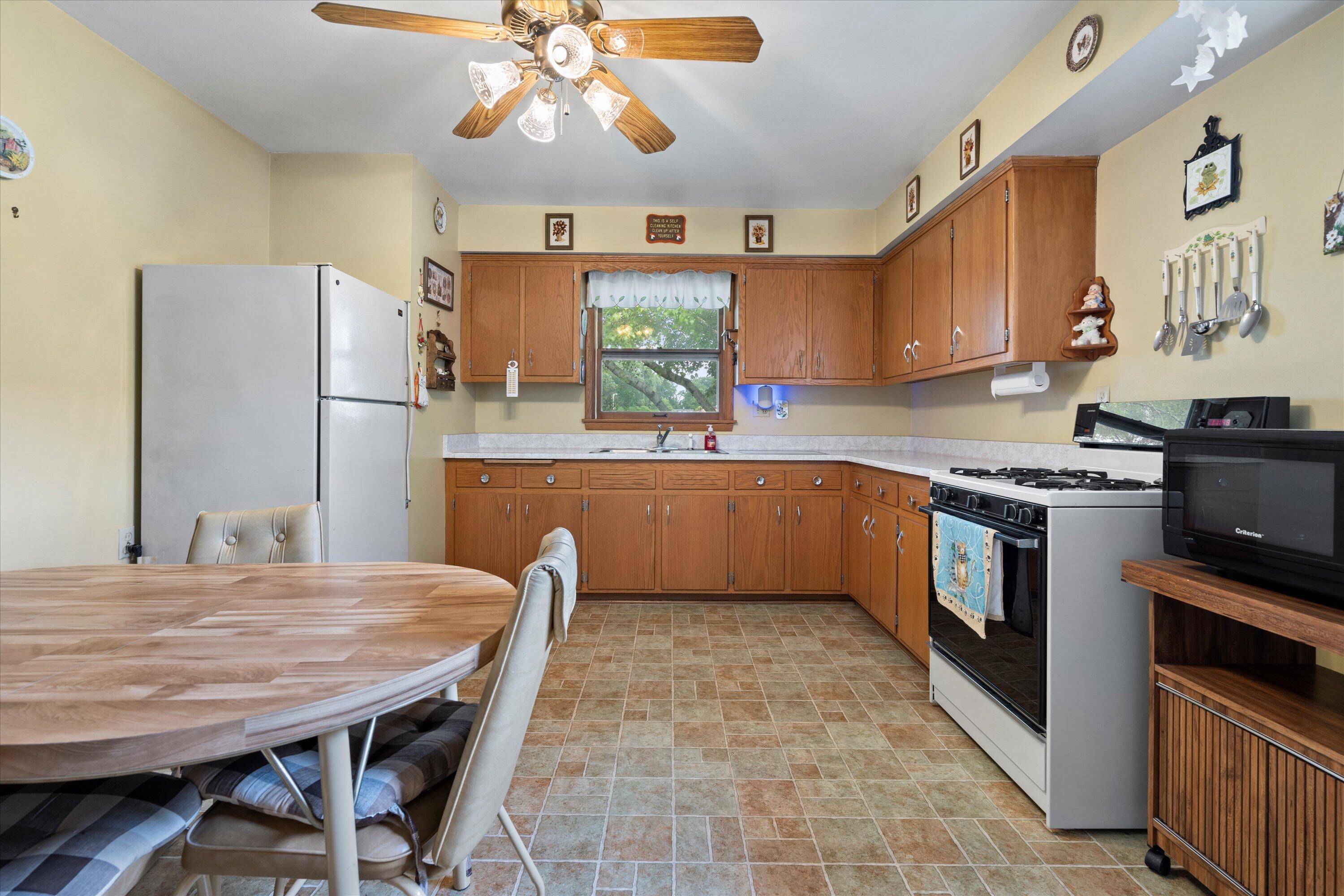 Saint Francis, WI 53235,2503 E Bolivar Ave