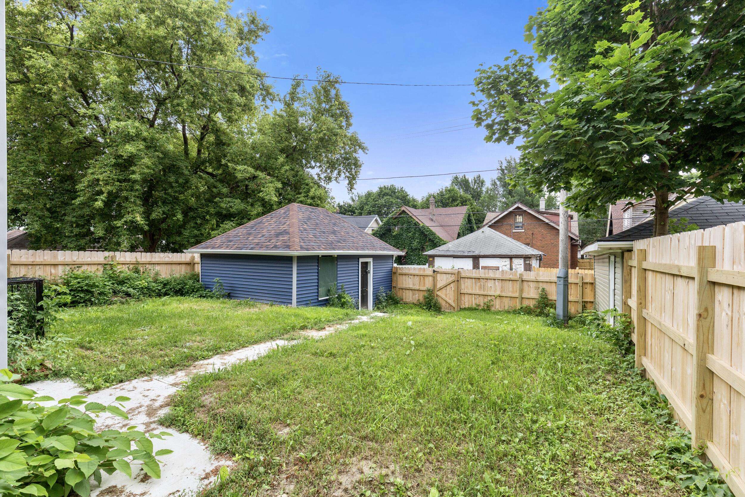 Milwaukee, WI 53210,2336 N 47th St