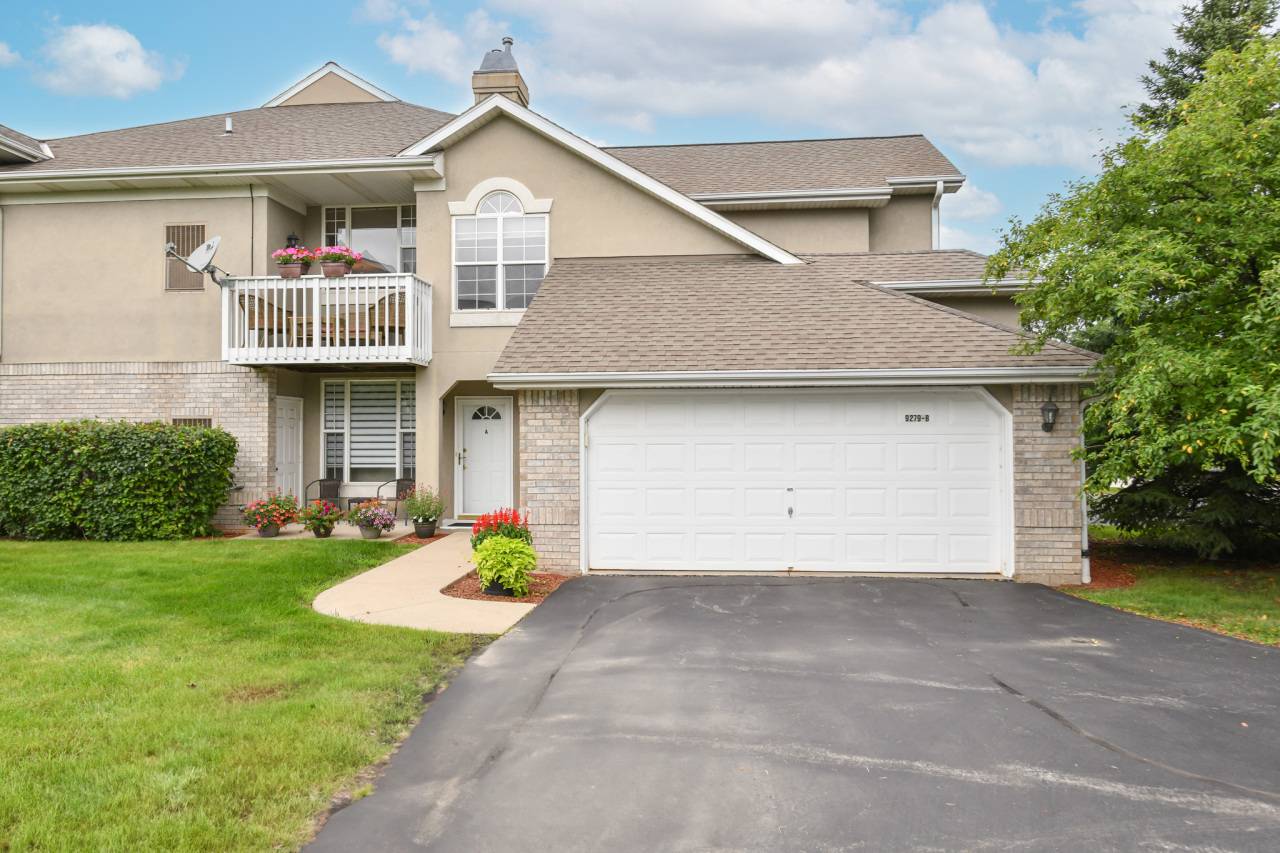 Franklin, WI 53132,9279 W Elm Ct Unit B