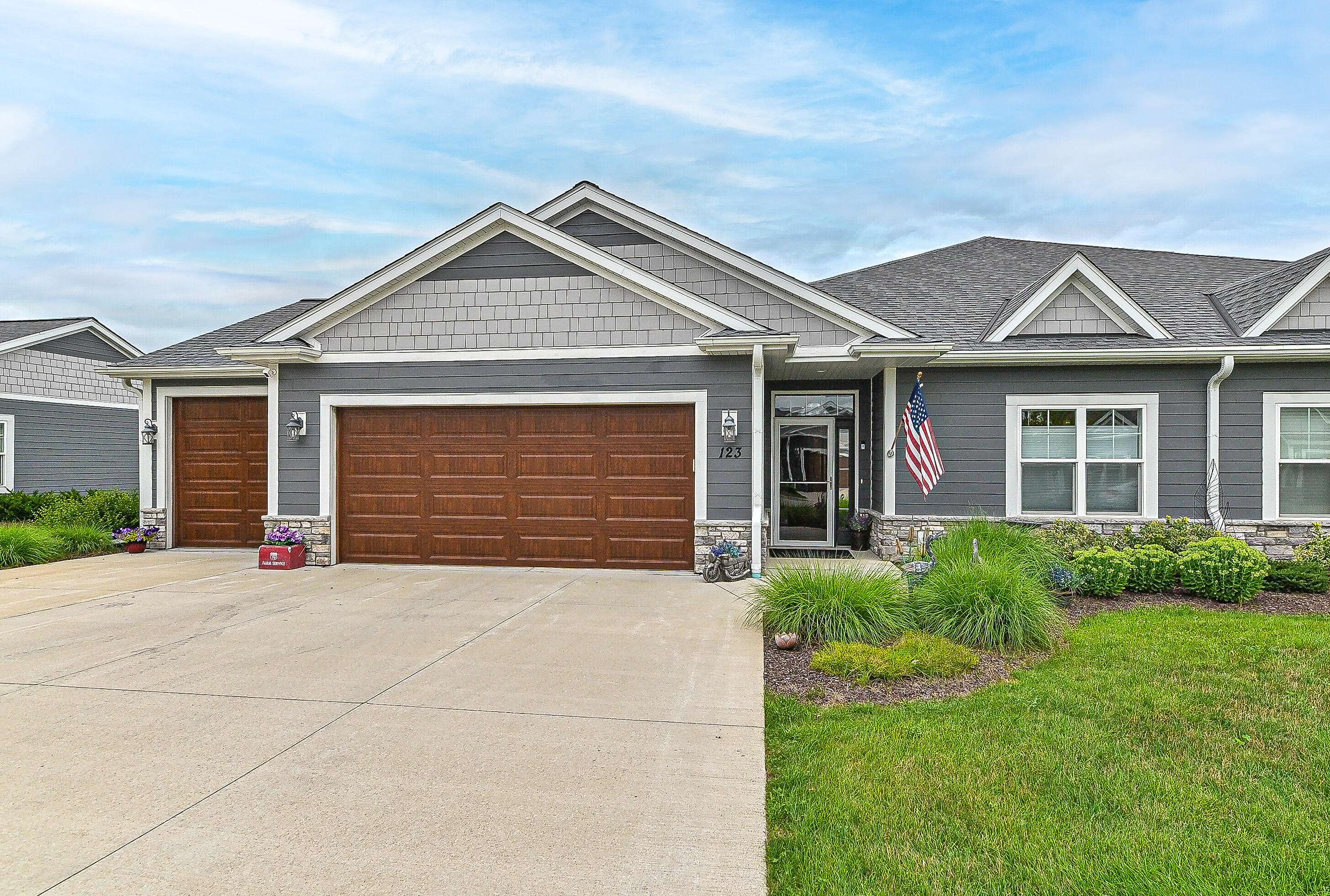 Mukwonago, WI 53159,123 Phantom Lake Ct