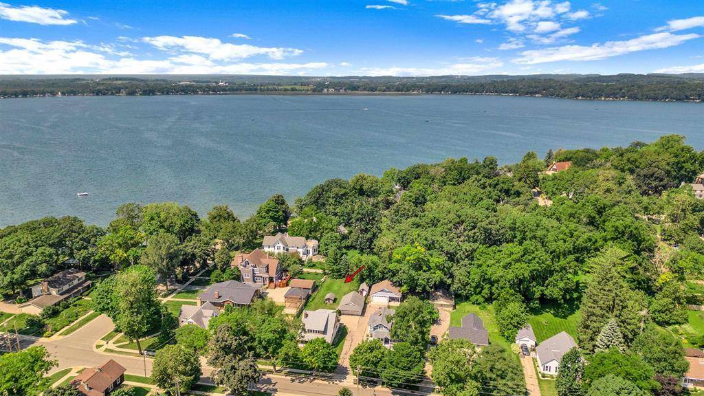 Lake Mills, WI 53551,115 N Ferry Dr