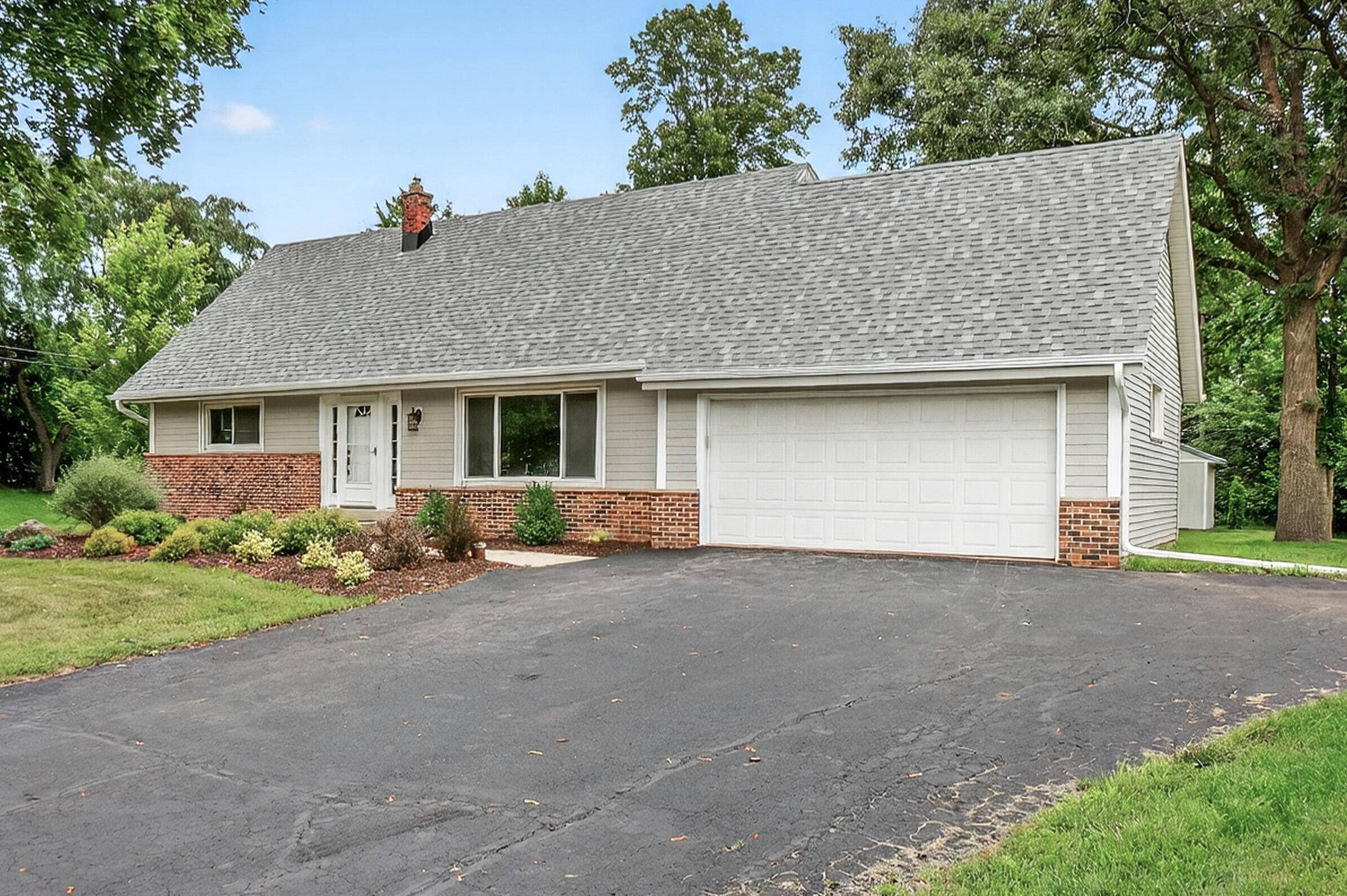 Brookfield, WI 53045,2670 Harmony Cir