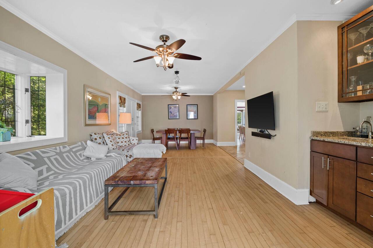 River Hills, WI 53217,7953 N Range Line Rd