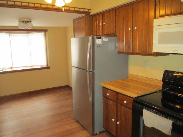 Milwaukee, WI 53207,4330 S Lenox St