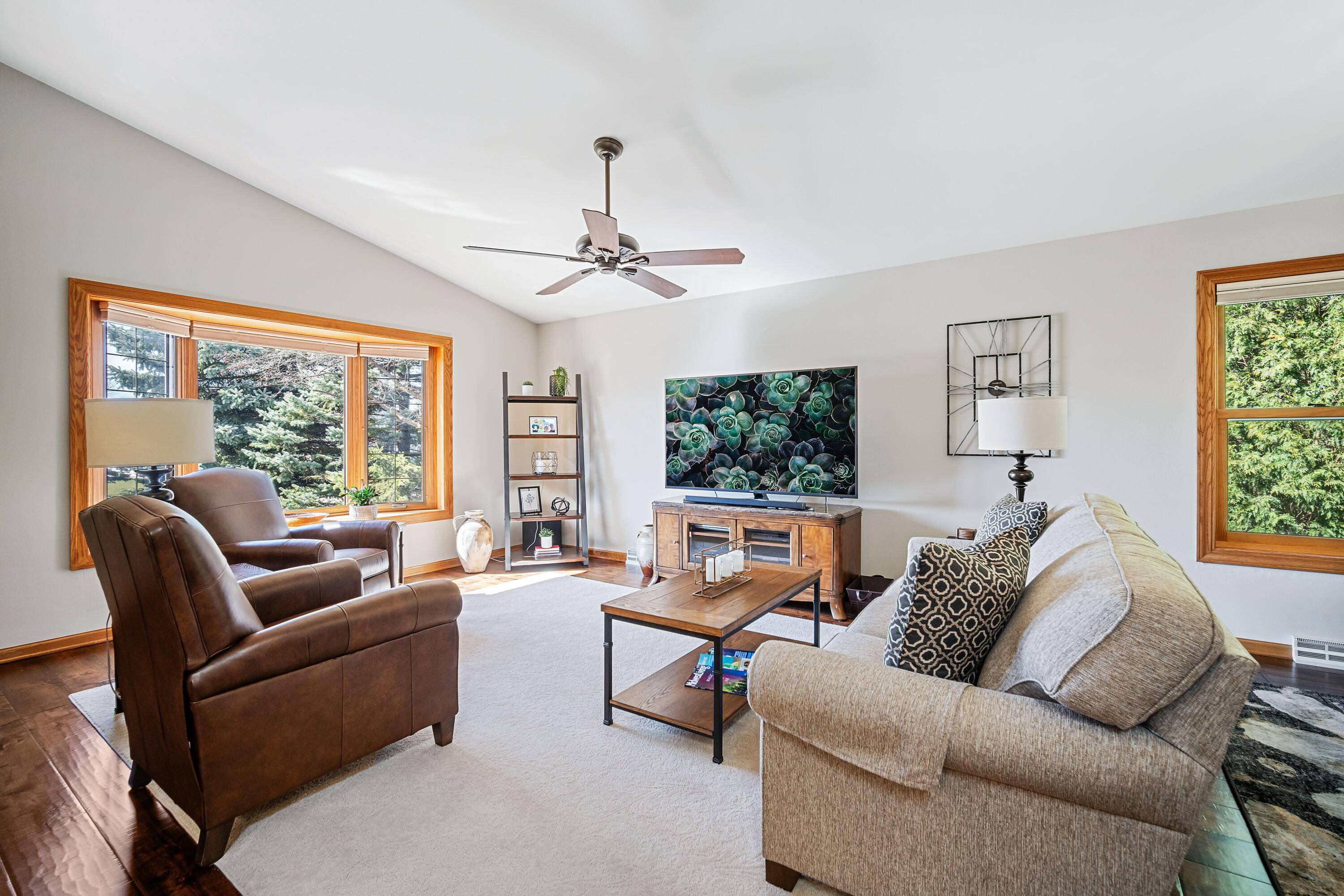 Oak Creek, WI 53154,8070 S Long Meadow Dr