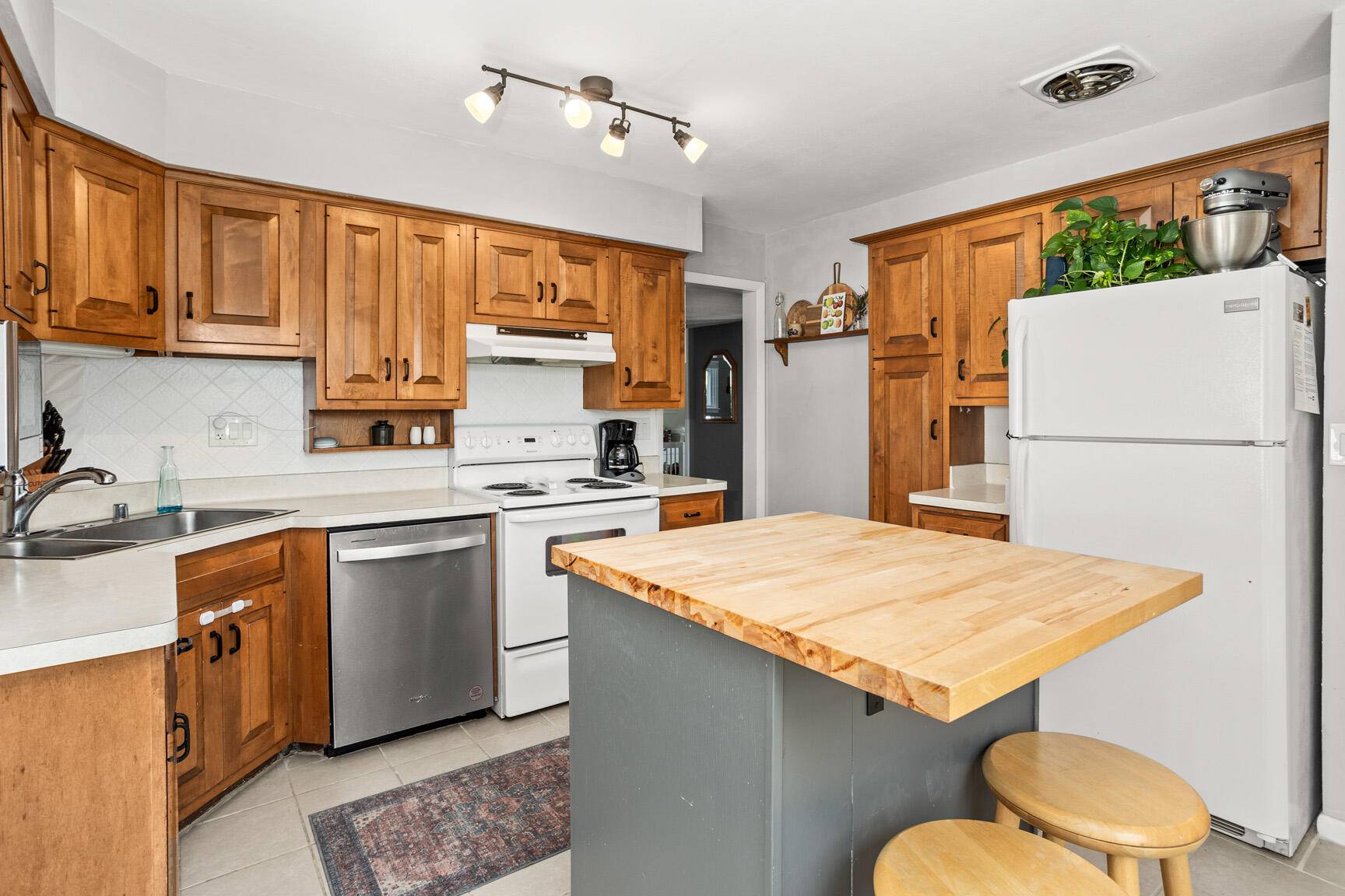 Milwaukee, WI 53222,3517 N 96th St