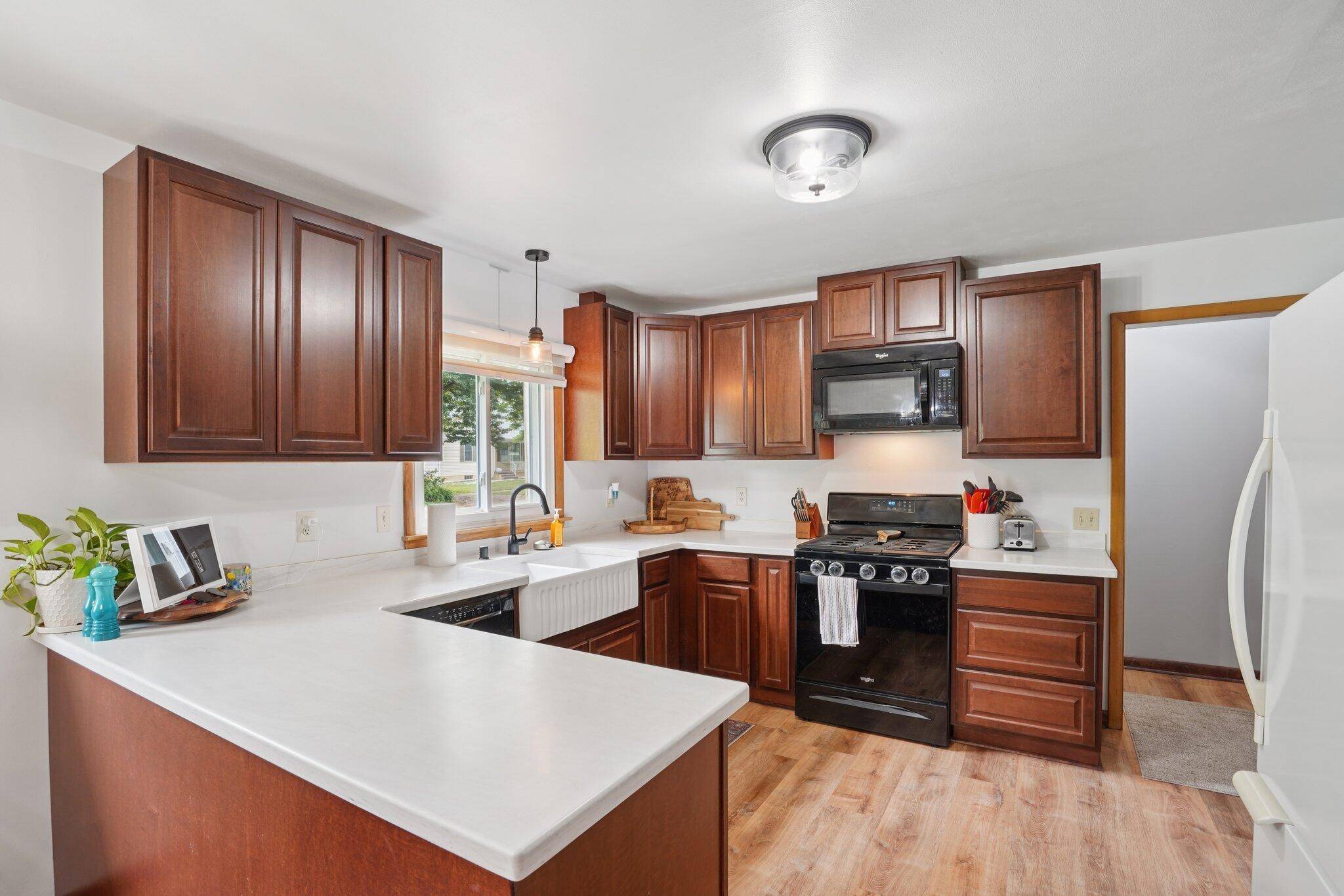 Johnson Creek, WI 53038,240 Jefferson St