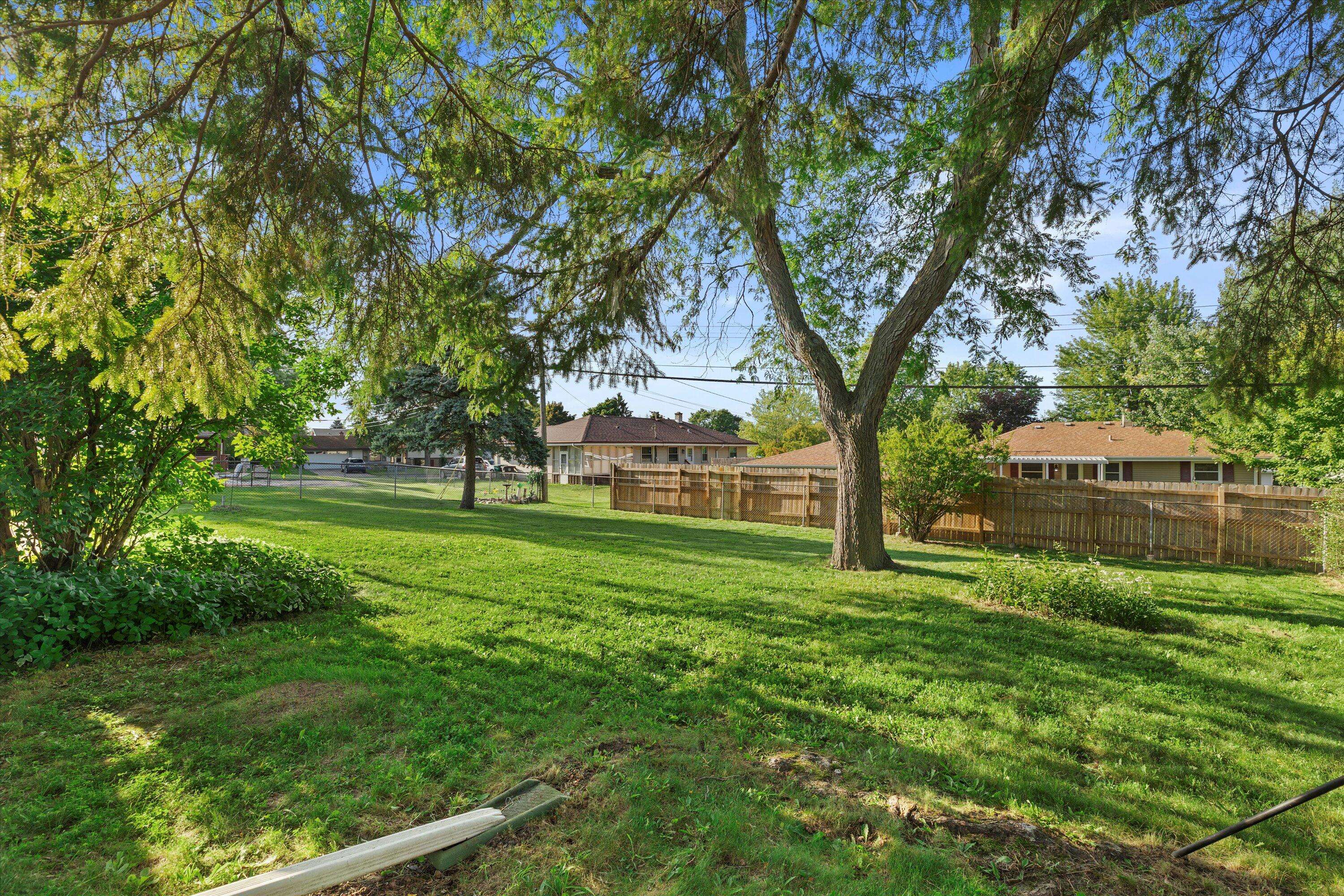 Menomonee Falls, WI 53051,N92W17382 Forest Dr