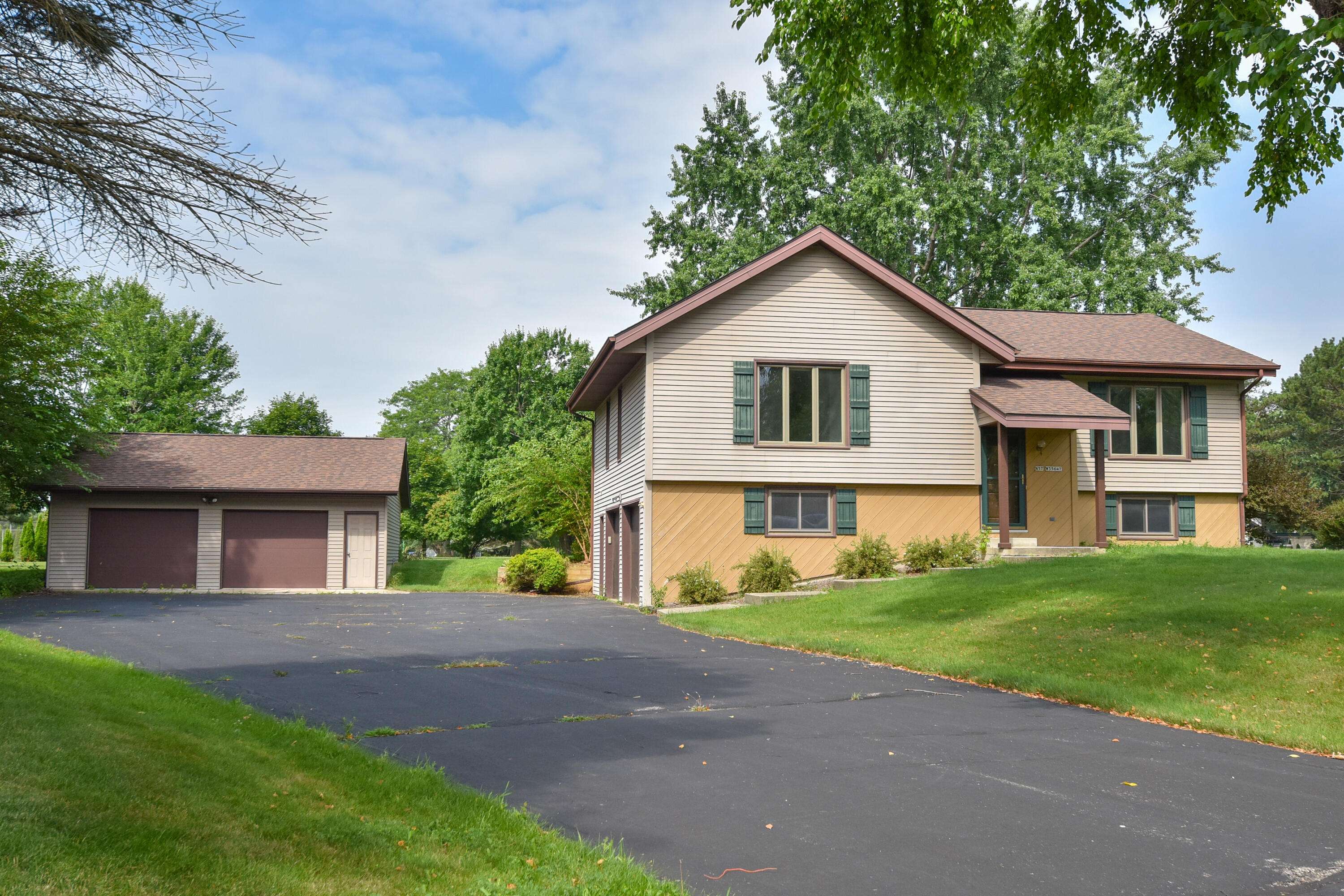 Oconomowoc, WI 53066,N57W35647 Misty Ter