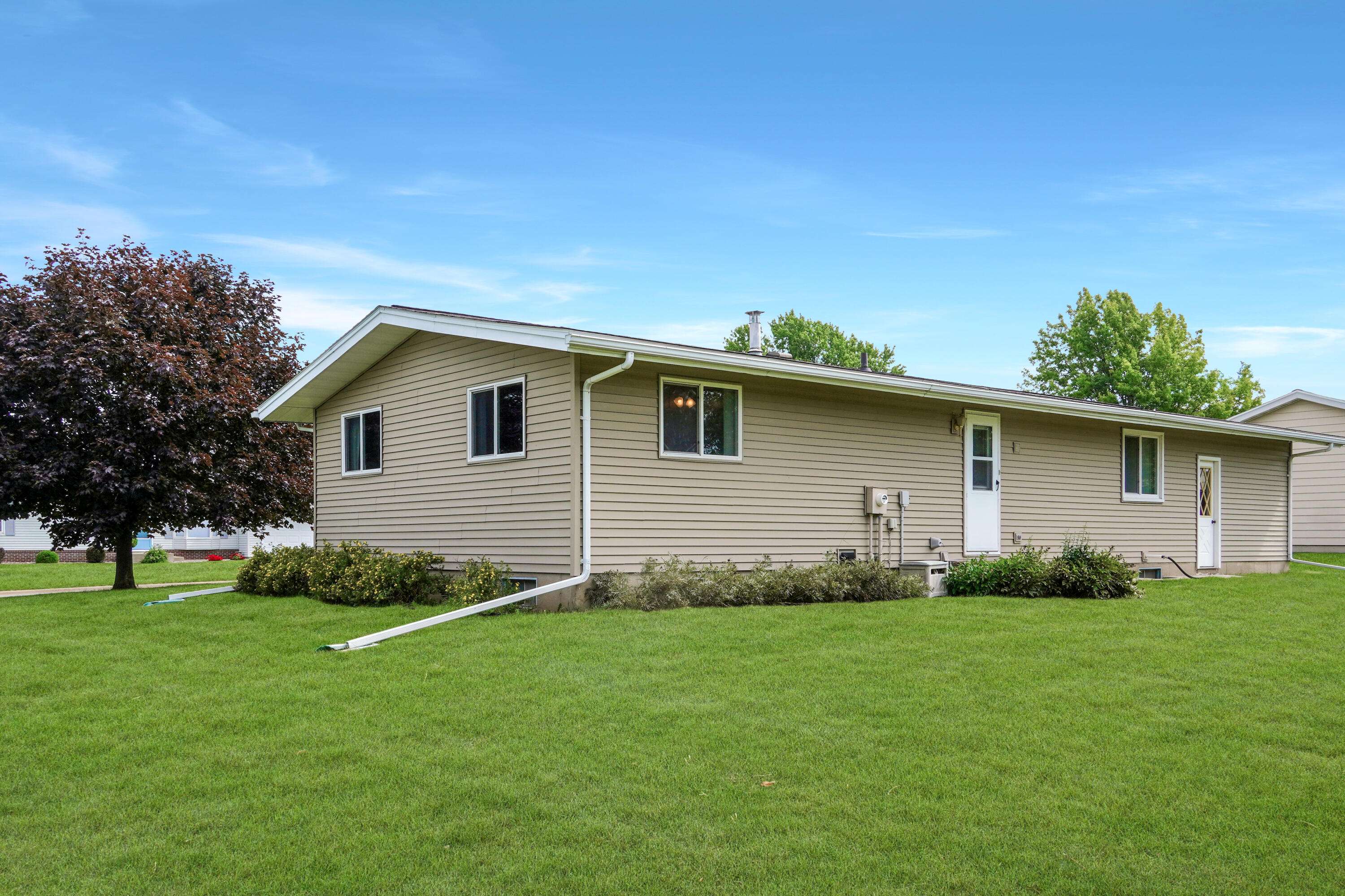 Viroqua, WI 54665,401 Sherry Ln
