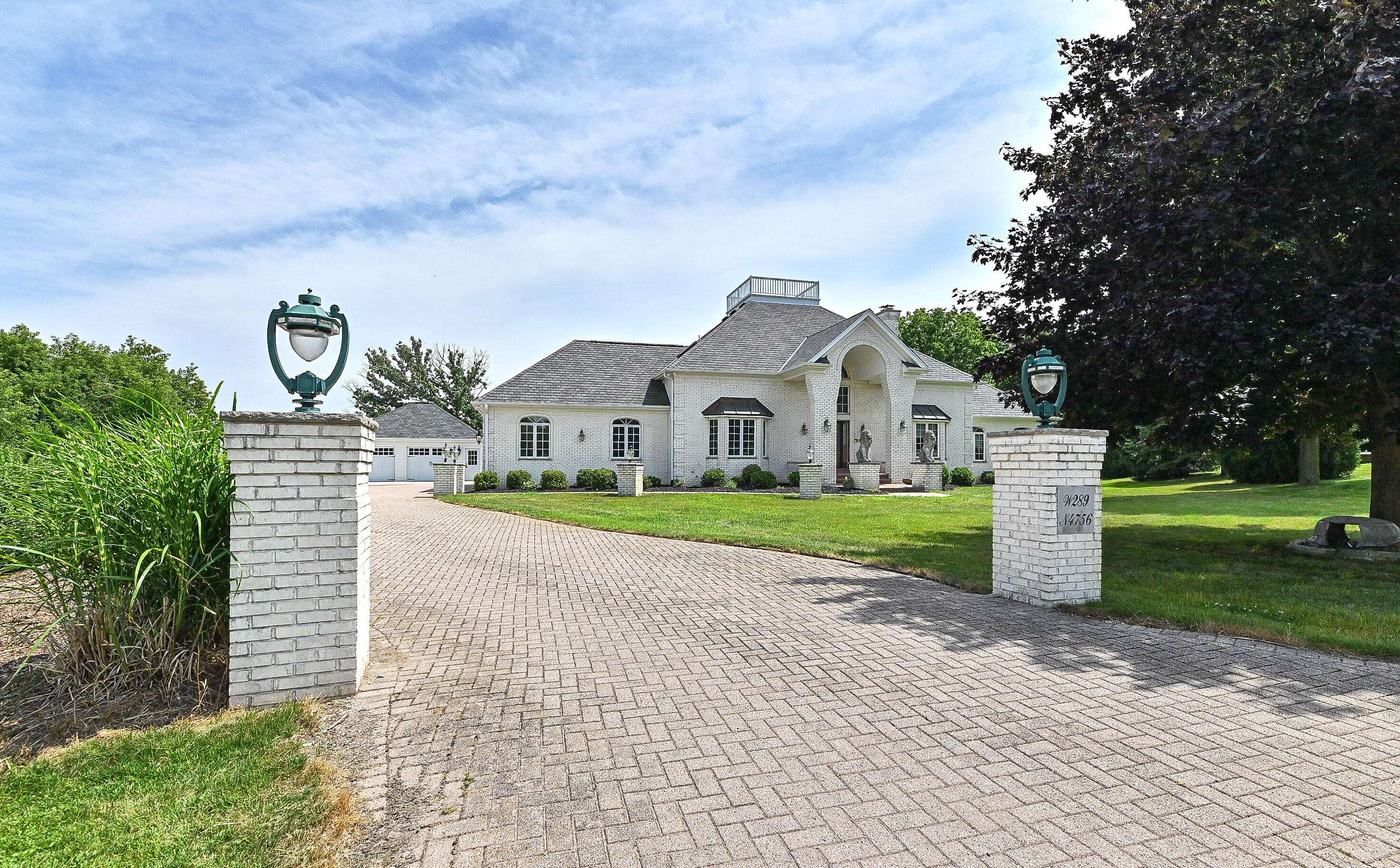Delafield, WI 53029,W289N4756 Wild Rose Ct