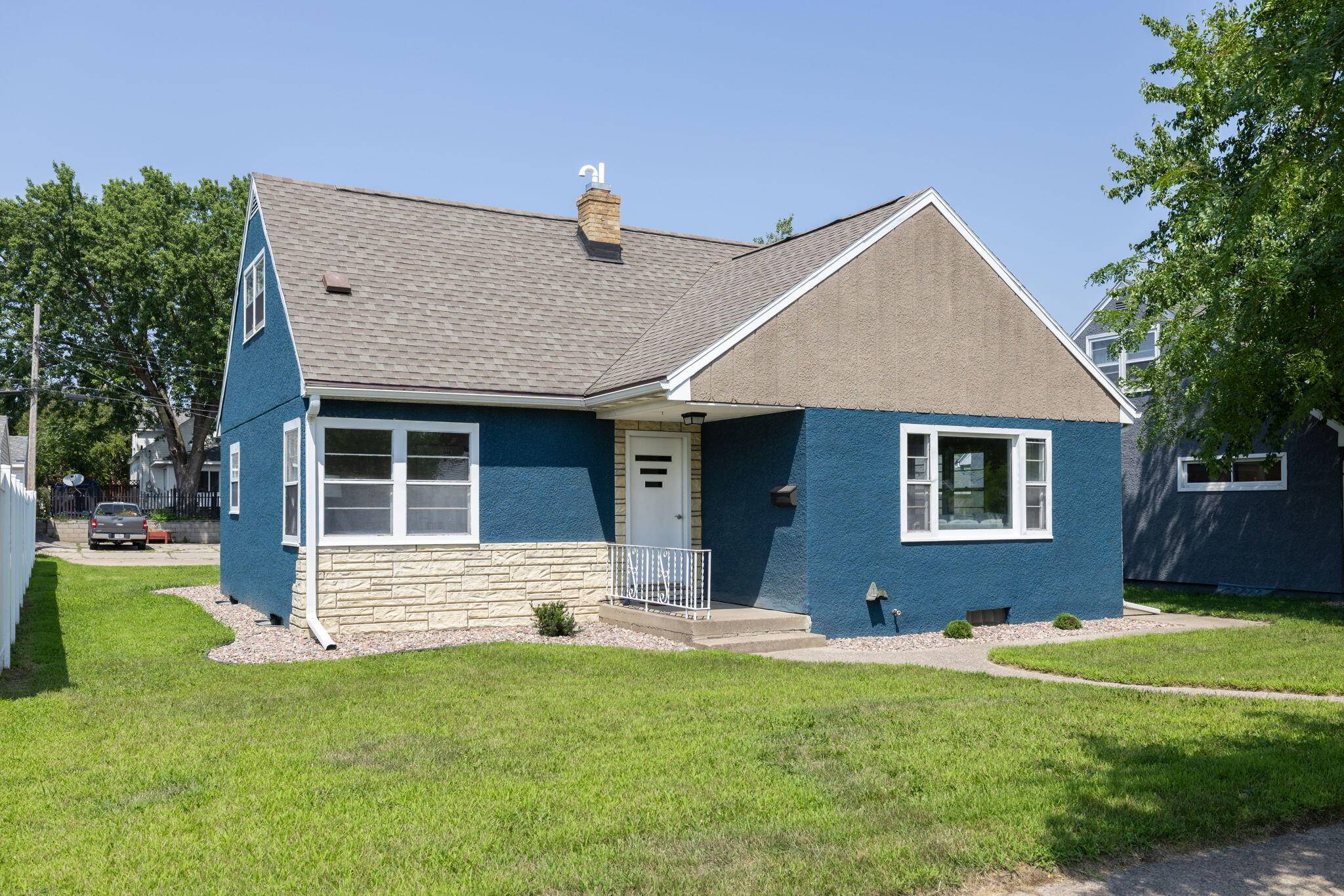 La Crosse, WI 54601,2119 Redfield St
