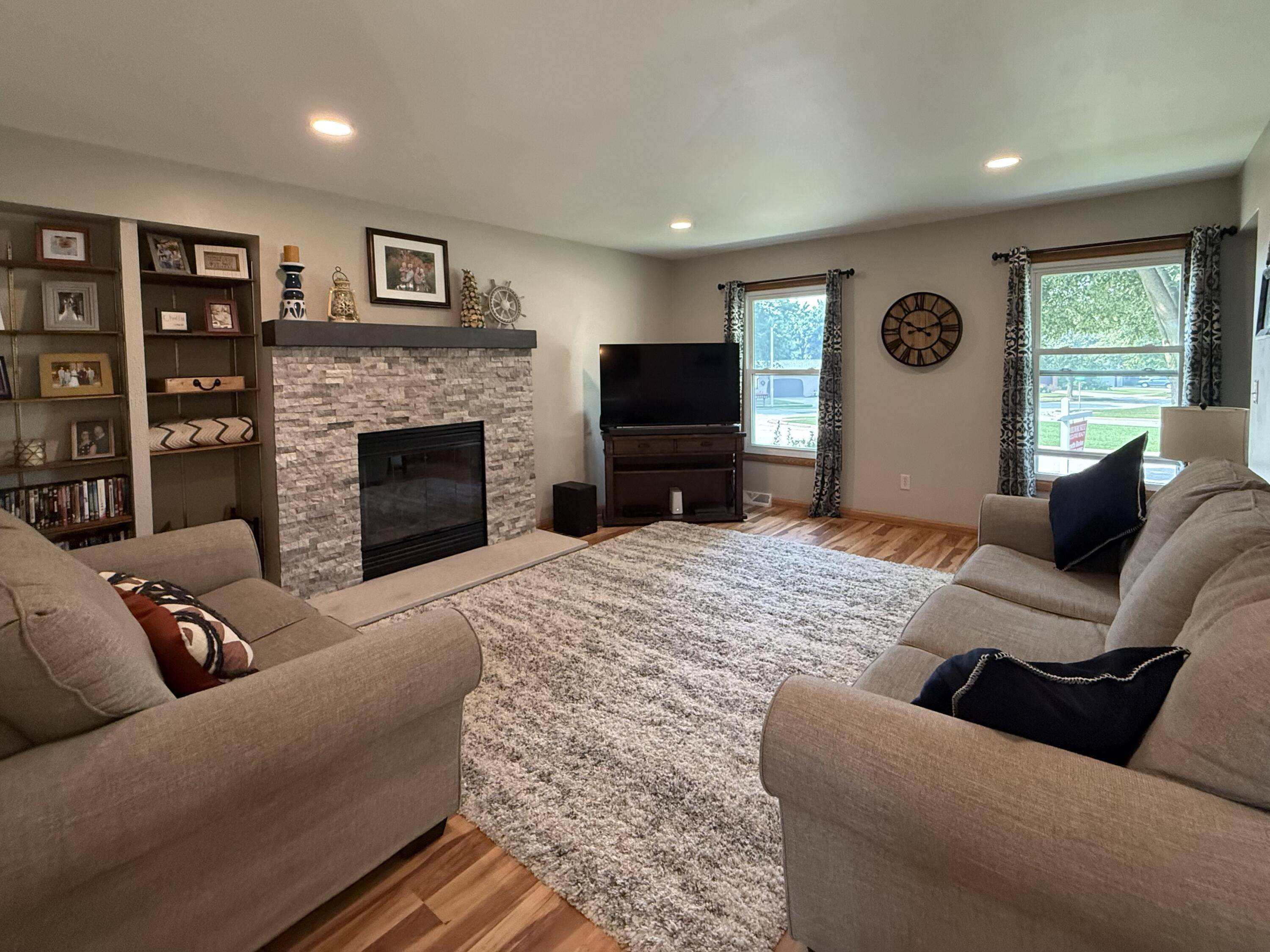 Waukesha, WI 53188,503 Mabel Ct