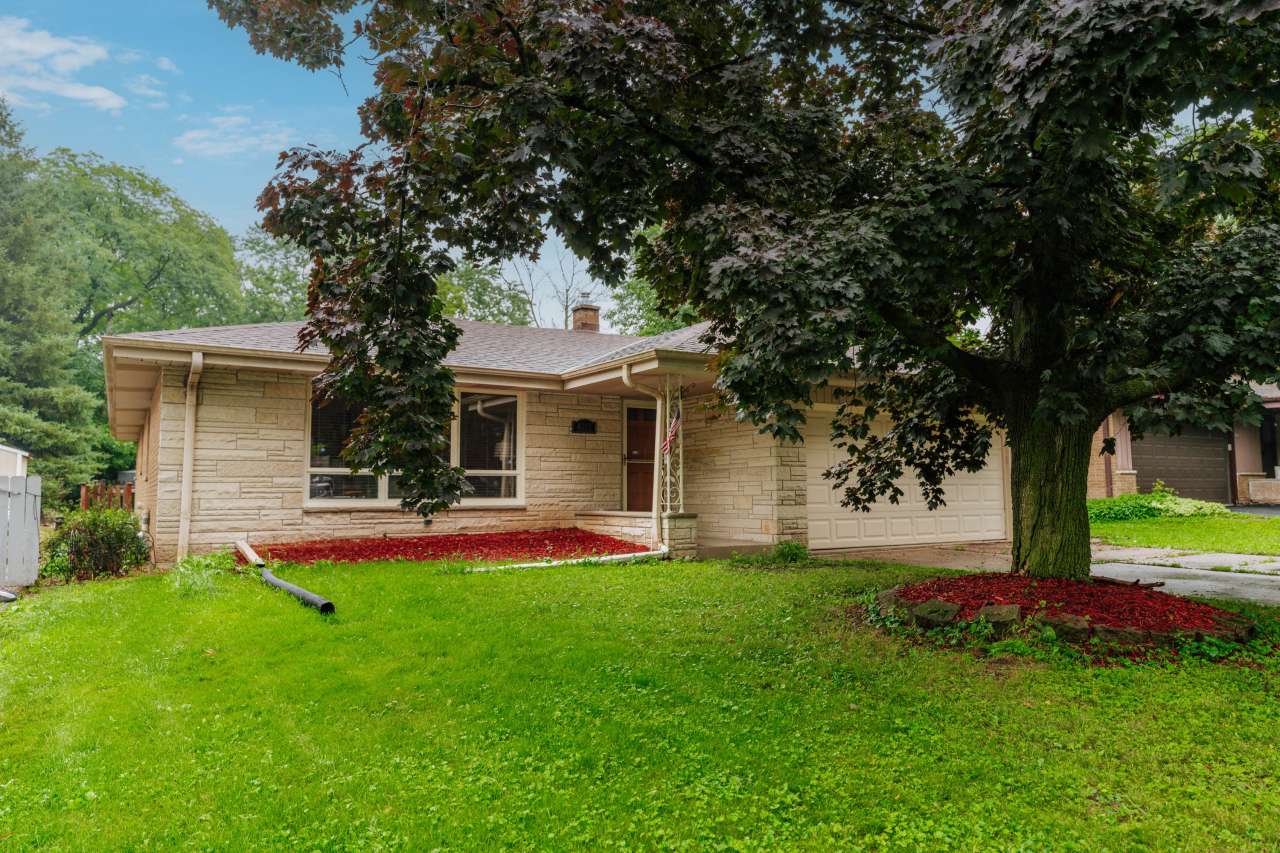 Wauwatosa, WI 53222,4212 N 95th St