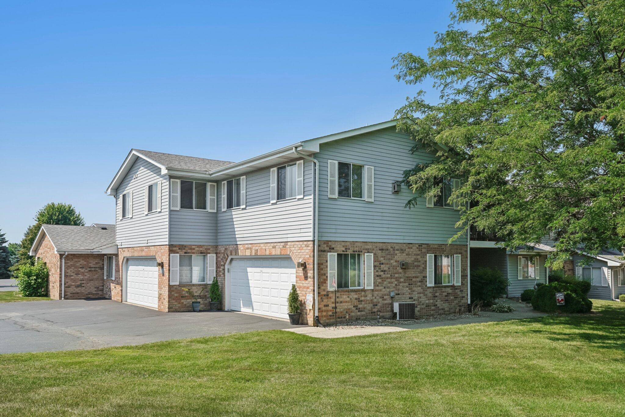 Mount Pleasant, WI 53406,1117 N Sunnyslope Dr Unit 204