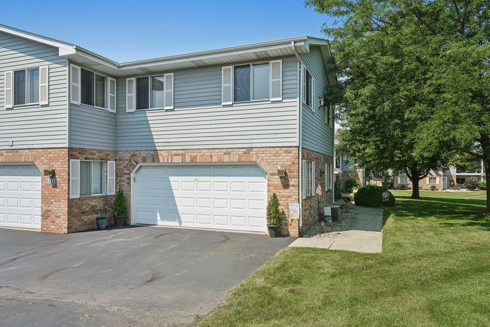Mount Pleasant, WI 53406,1117 N Sunnyslope Dr Unit 204