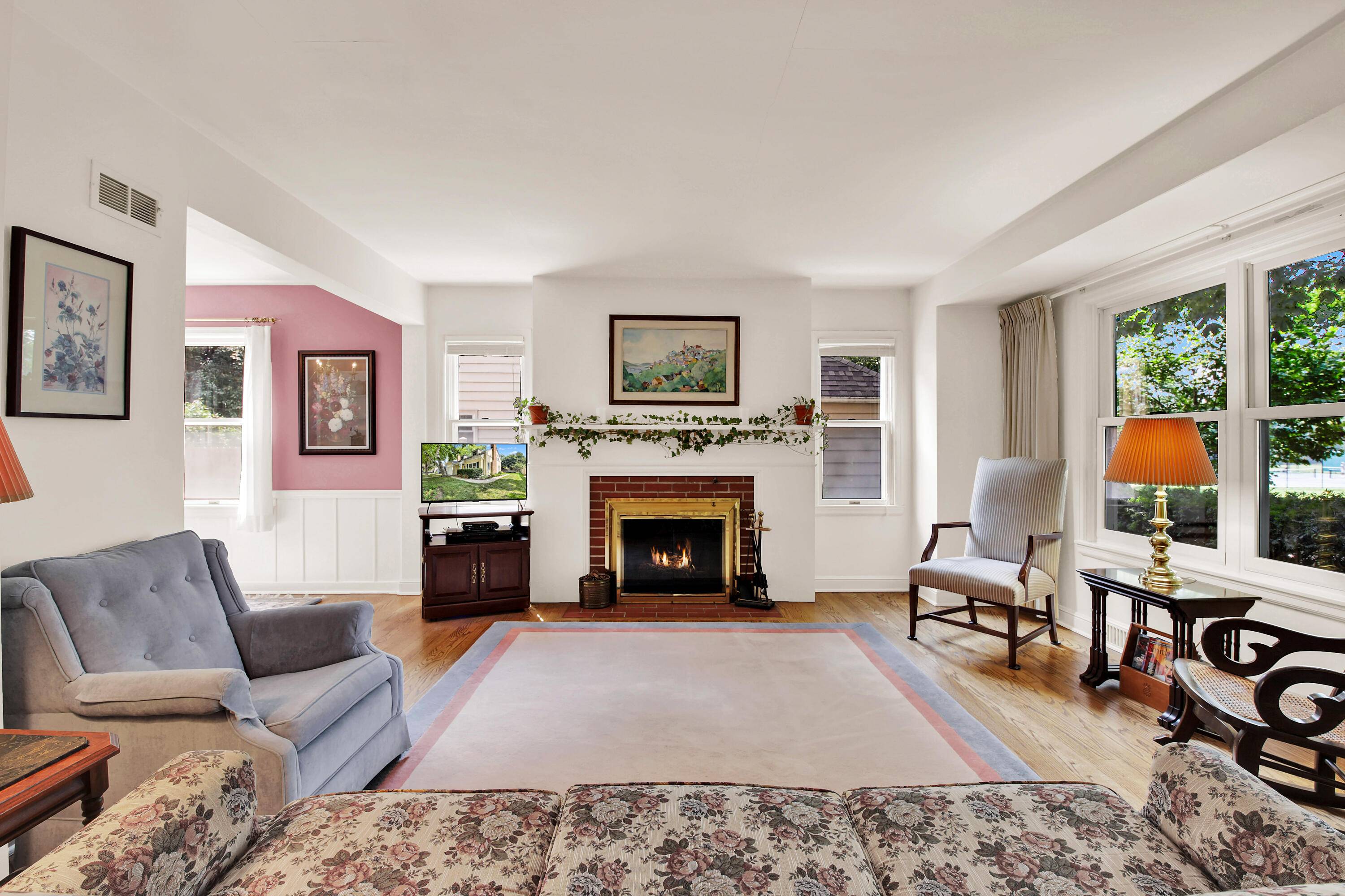 Whitefish Bay, WI 53211,4758 N Ardmore Ave