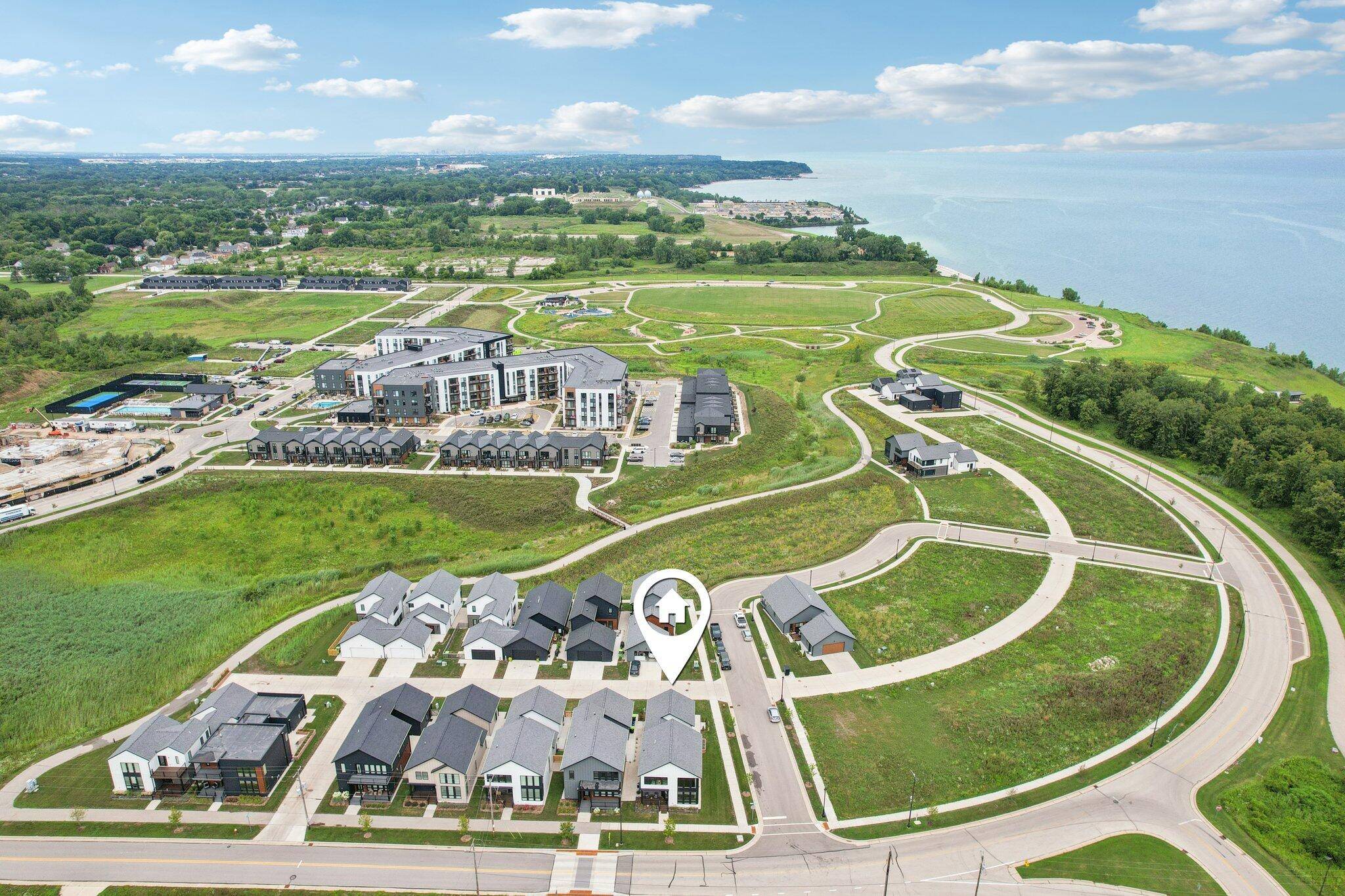 Oak Creek, WI 53154,4238 E Lake Vista Blvd