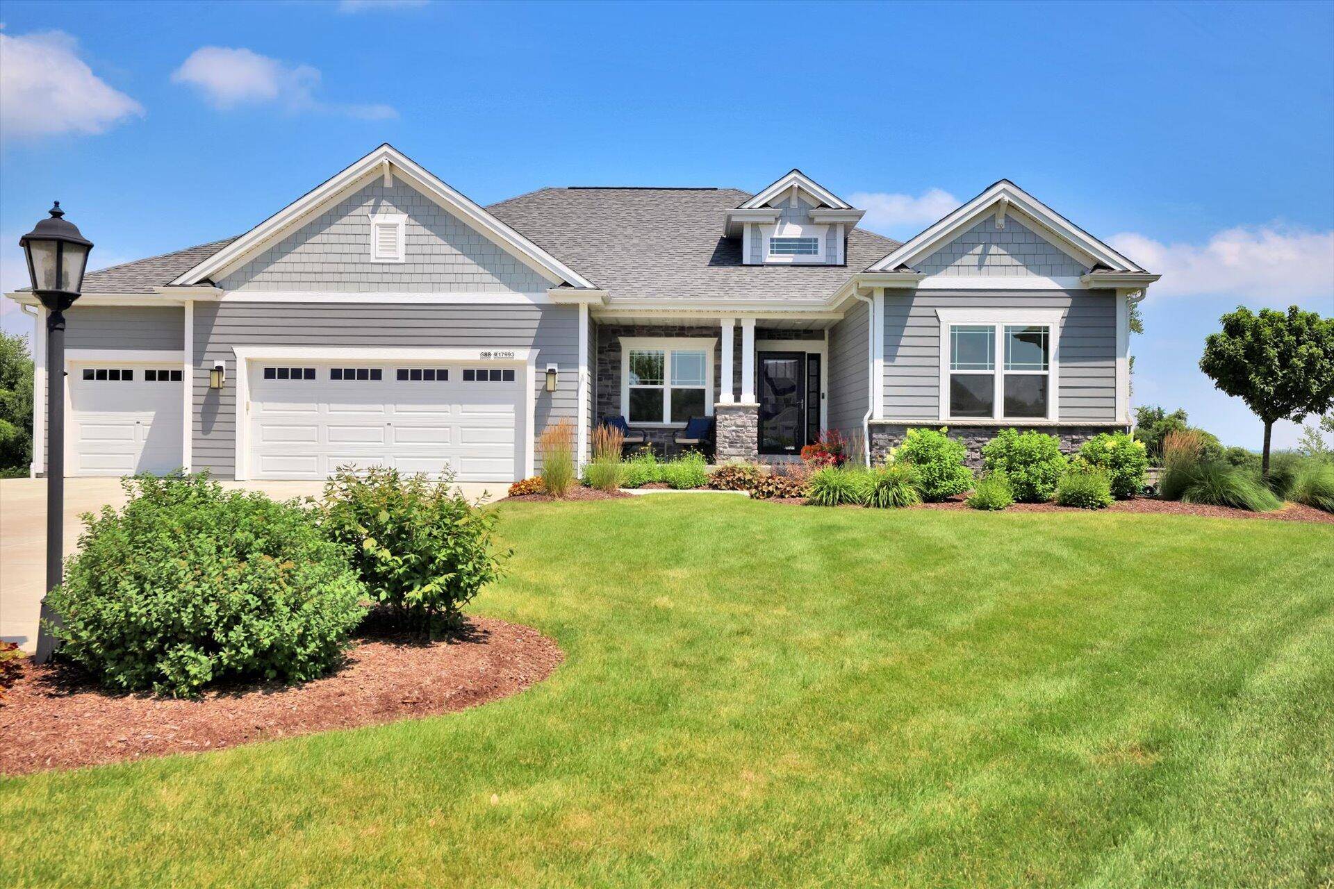Muskego, WI 53150,S88W17993 Edgewater Heights Way