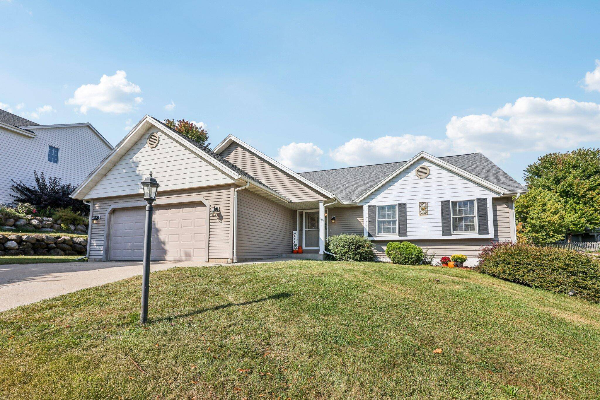 Waukesha, WI 53189,2708 Fox Hill Dr