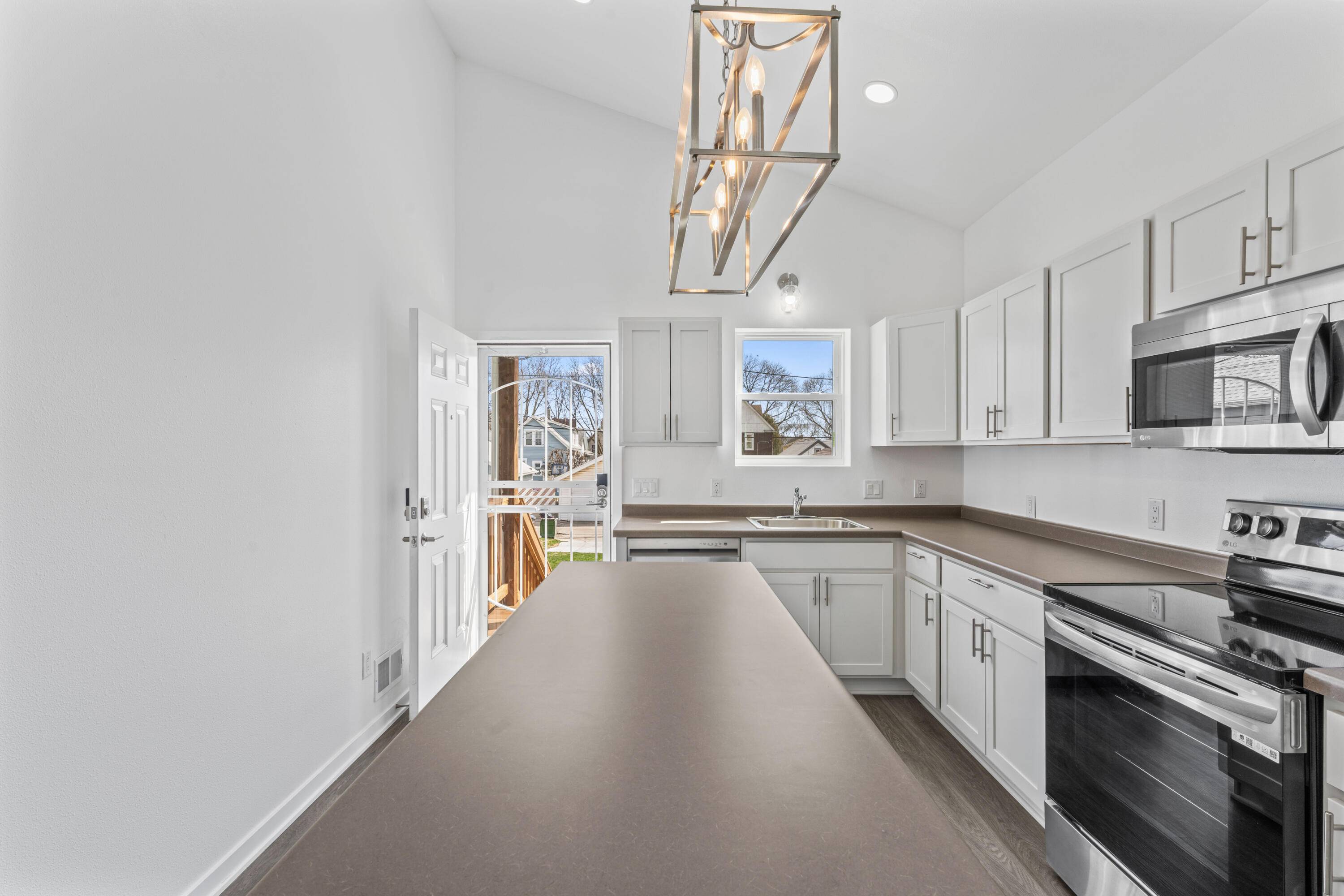 Milwaukee, WI 53208,1443 N 37th St